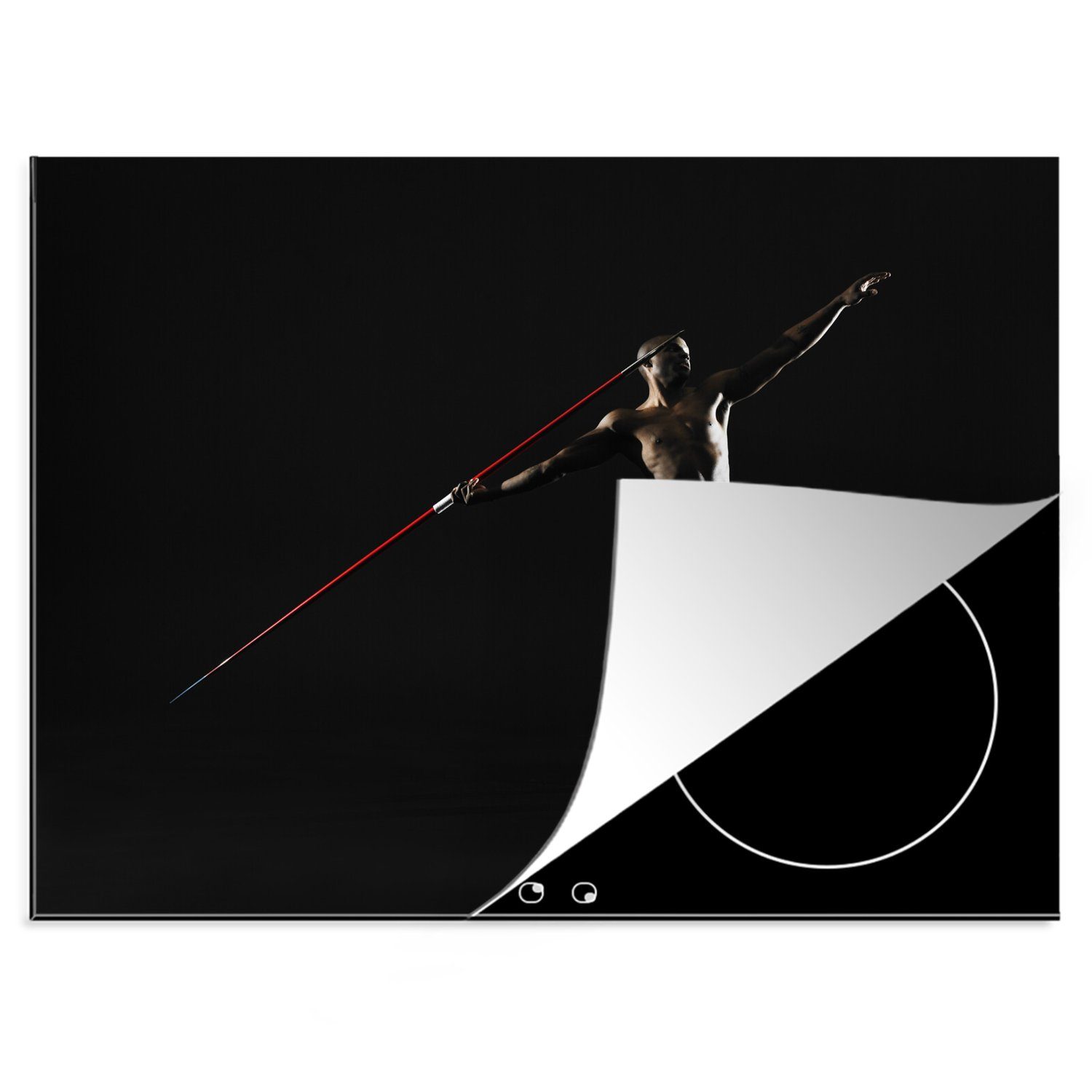 MuchoWow Herdblende-/Abdeckplatte Ein Mann wirft einen Speer vor einem schwarzen Hintergrund, Vinyl, (1 tlg), 70x52 cm, Mobile Arbeitsfläche nutzbar, Ceranfeldabdeckung