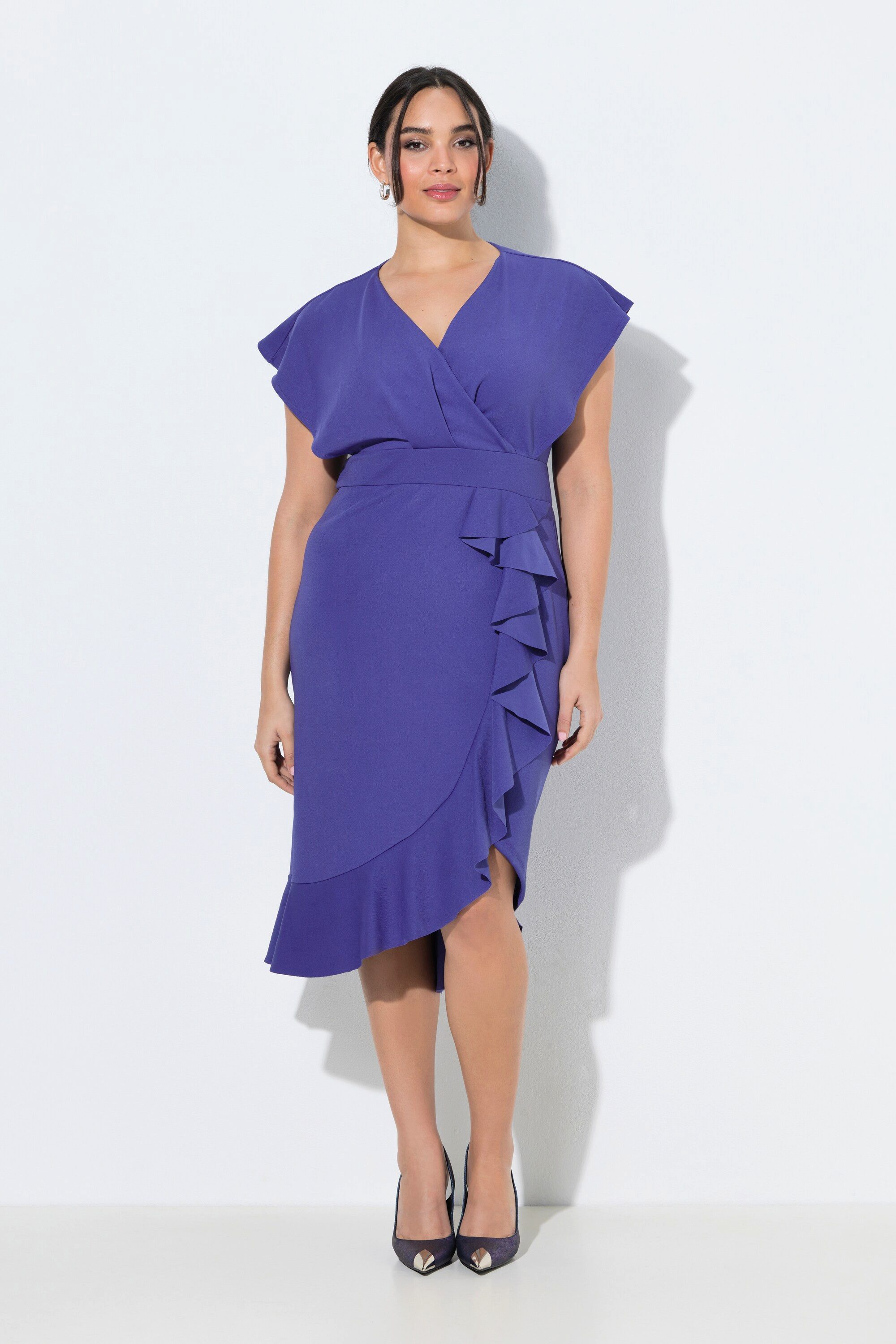 Ulla Popken Midikleid Bodycon-Jerseykleid Rüsche V-Ausschnitt Cup-Ärmel