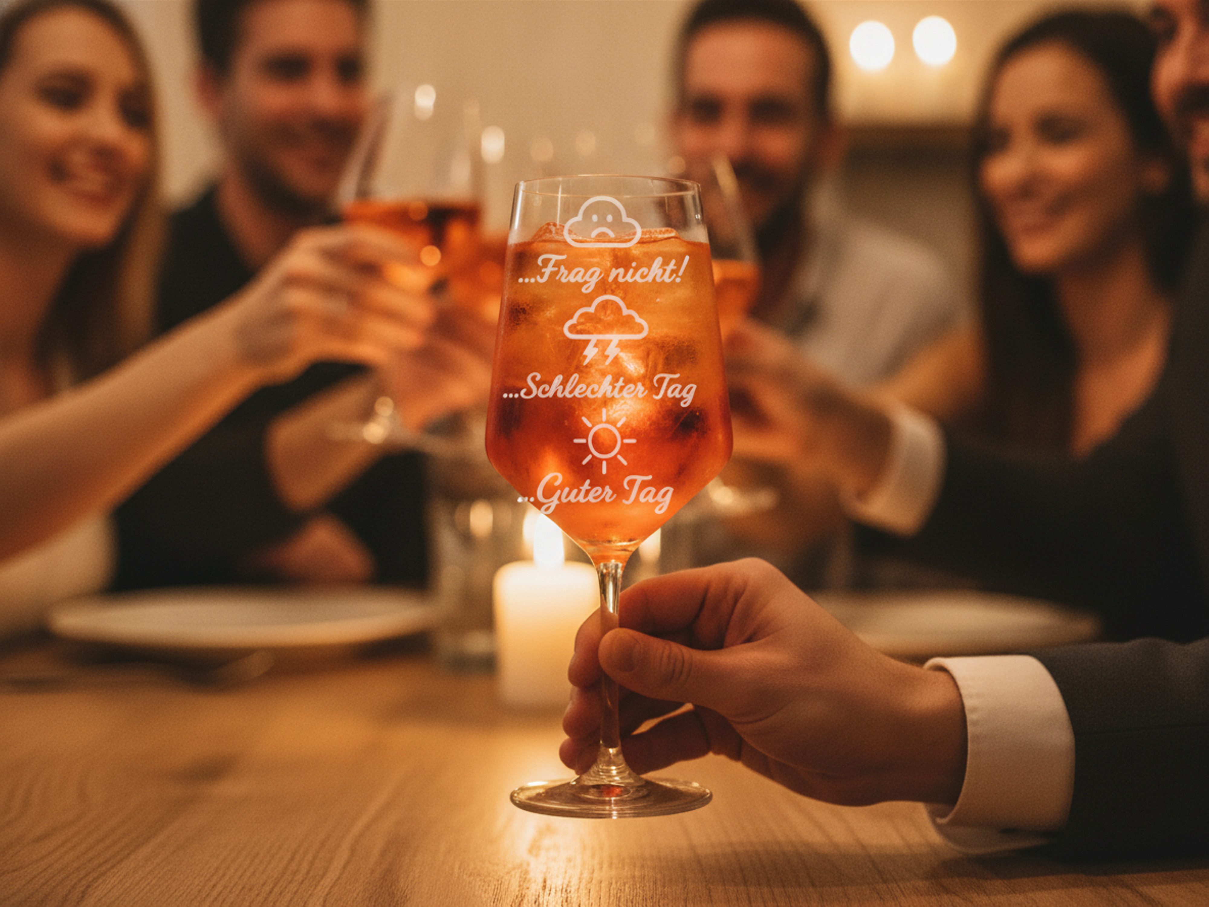 eXODA Weinglas eXODA Weinglas mit Gravur Tagesglück für Weinliebhaber, 1-tlg., Glas, Atemberaubende Darstellung