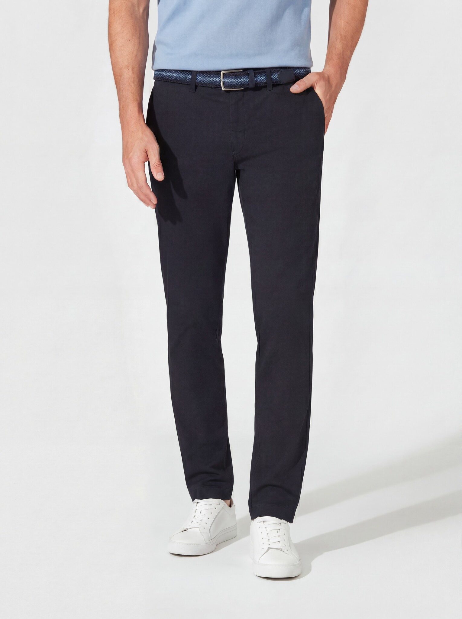 Hiltl Chinos Tilo Business Chino Hose Herren Slim Fit Baumwolle Stretch, marineblau Chino aus Baumwolle mit Stretch, elegante Smart Casual Hose Herren