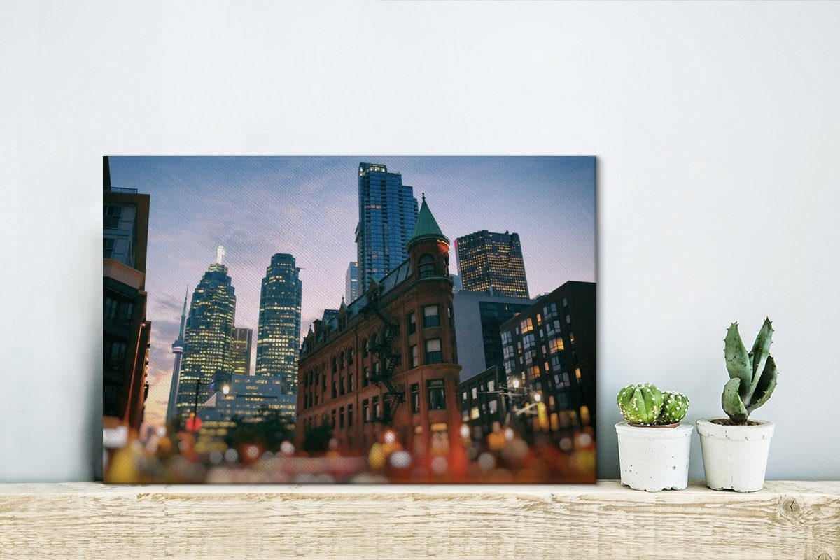 Aufhängefertig, Wanddeko, die südkanadische Stadt den Wandbild cm (1 Zwischen liegt Leinwandbild Gebäuden OneMillionCanvasses® St), 30x20 Toronto, Leinwandbilder,