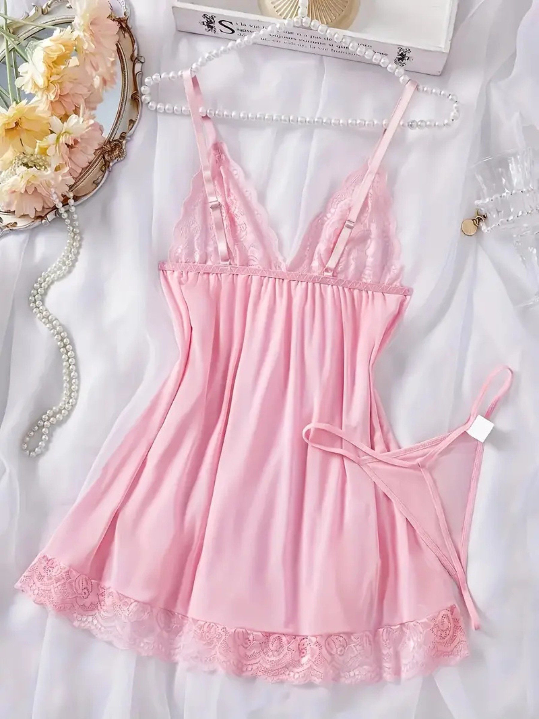 Elegant Love Negligé Babydoll aus Spitze und Mesh – Lingerie mit weich fließendem Rock (Set, 2-tlg., mit Tanga) Nachtwäsche für Damen – feminine und bequeme Homewear