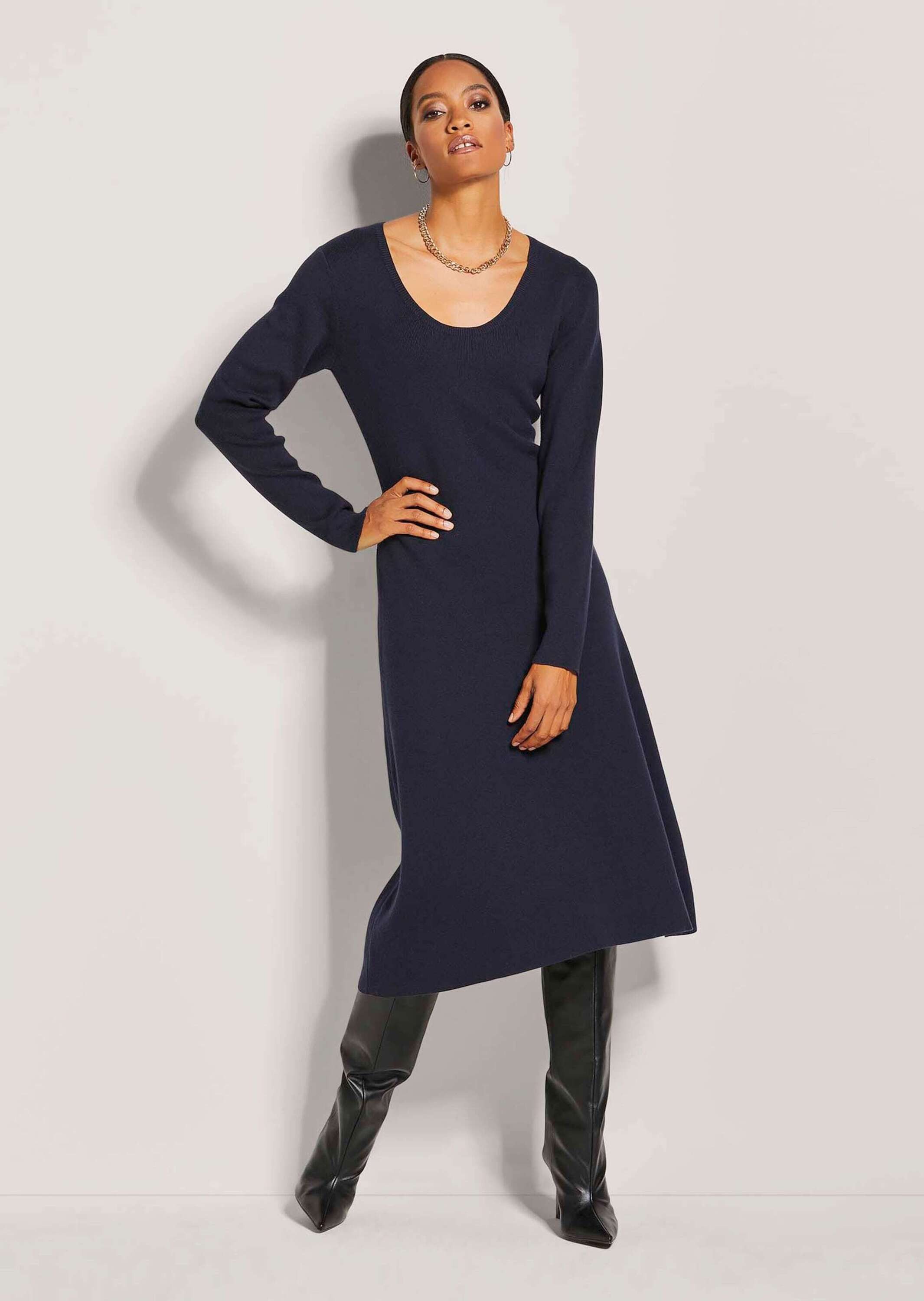 MADELEINE Strickkleid Langes Strickkleid