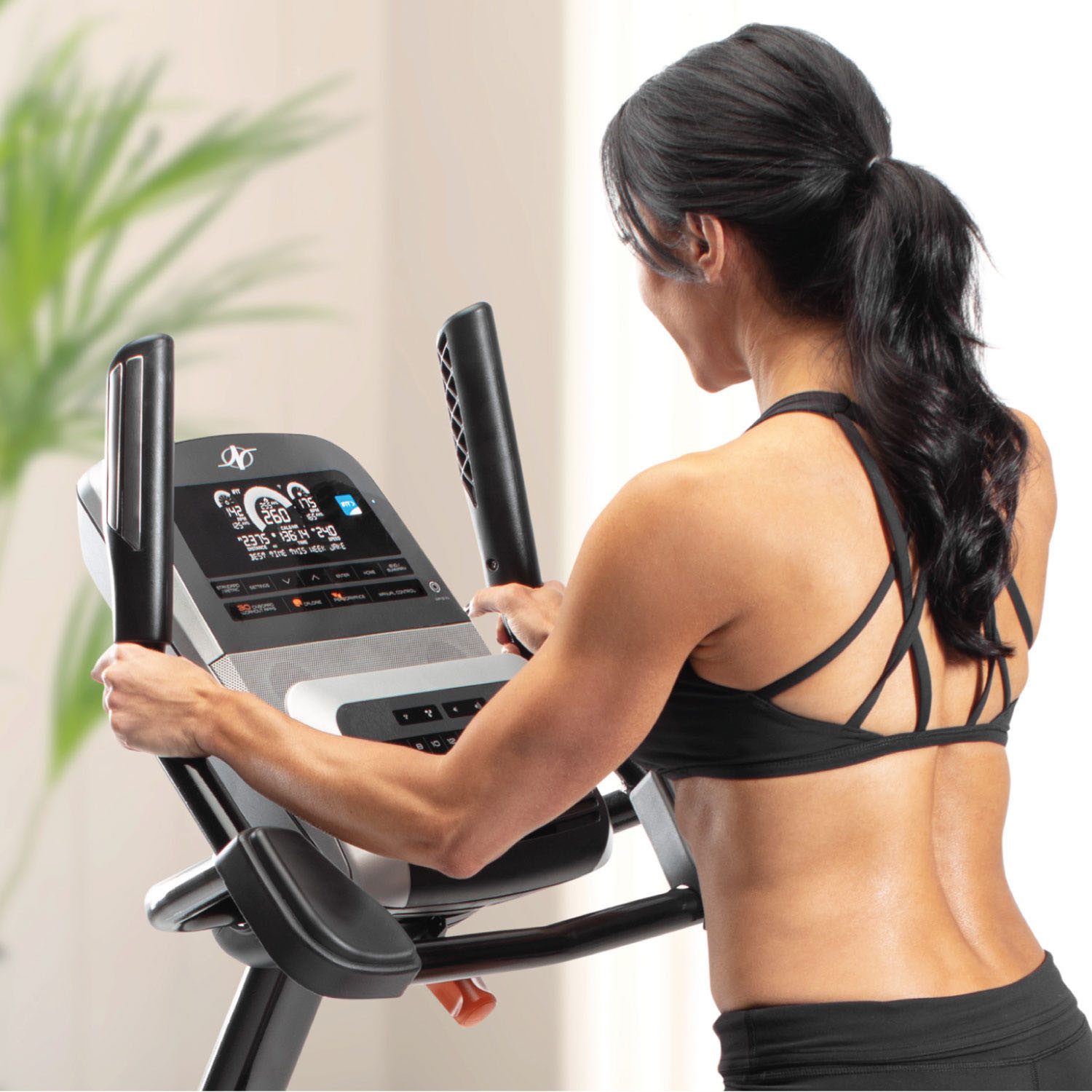 NordicTrack Heimtrainer GX 4.4 Pro (mit integr. Lautsprechern), 125 kg max. Benutzergewicht, Fahrrad, 25 Widerstandsstufen