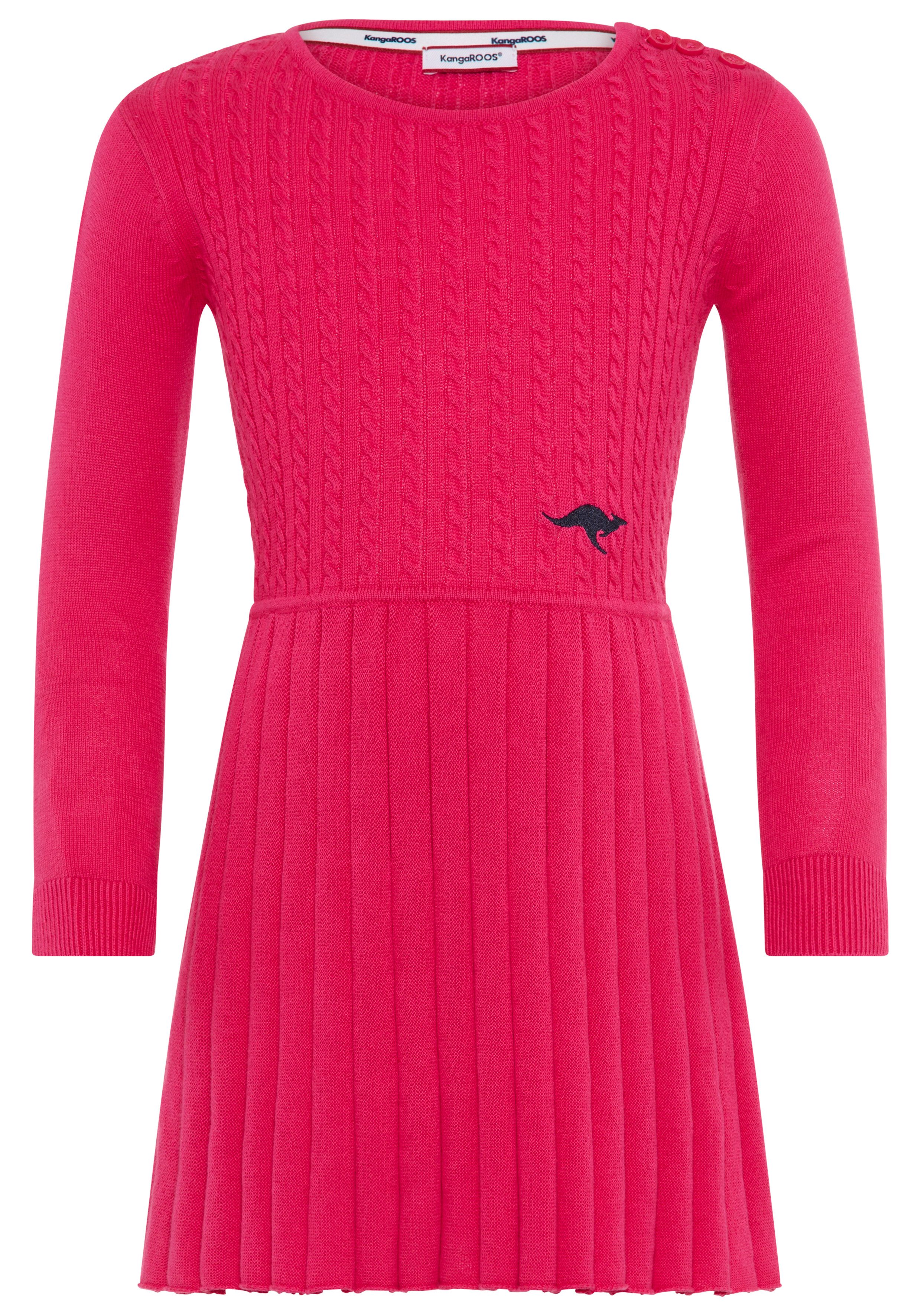Strickkleid Strickkleid mit Faltenrock
