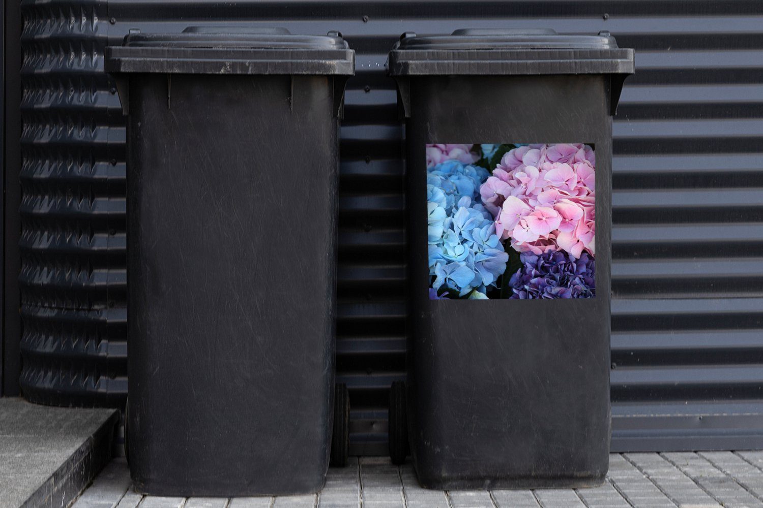 Sticker, MuchoWow - Abfalbehälter - Container, Mülltonne, St), - (1 Botanisch Blumen Wandsticker Mülleimer-aufkleber, Hortensie Strauch