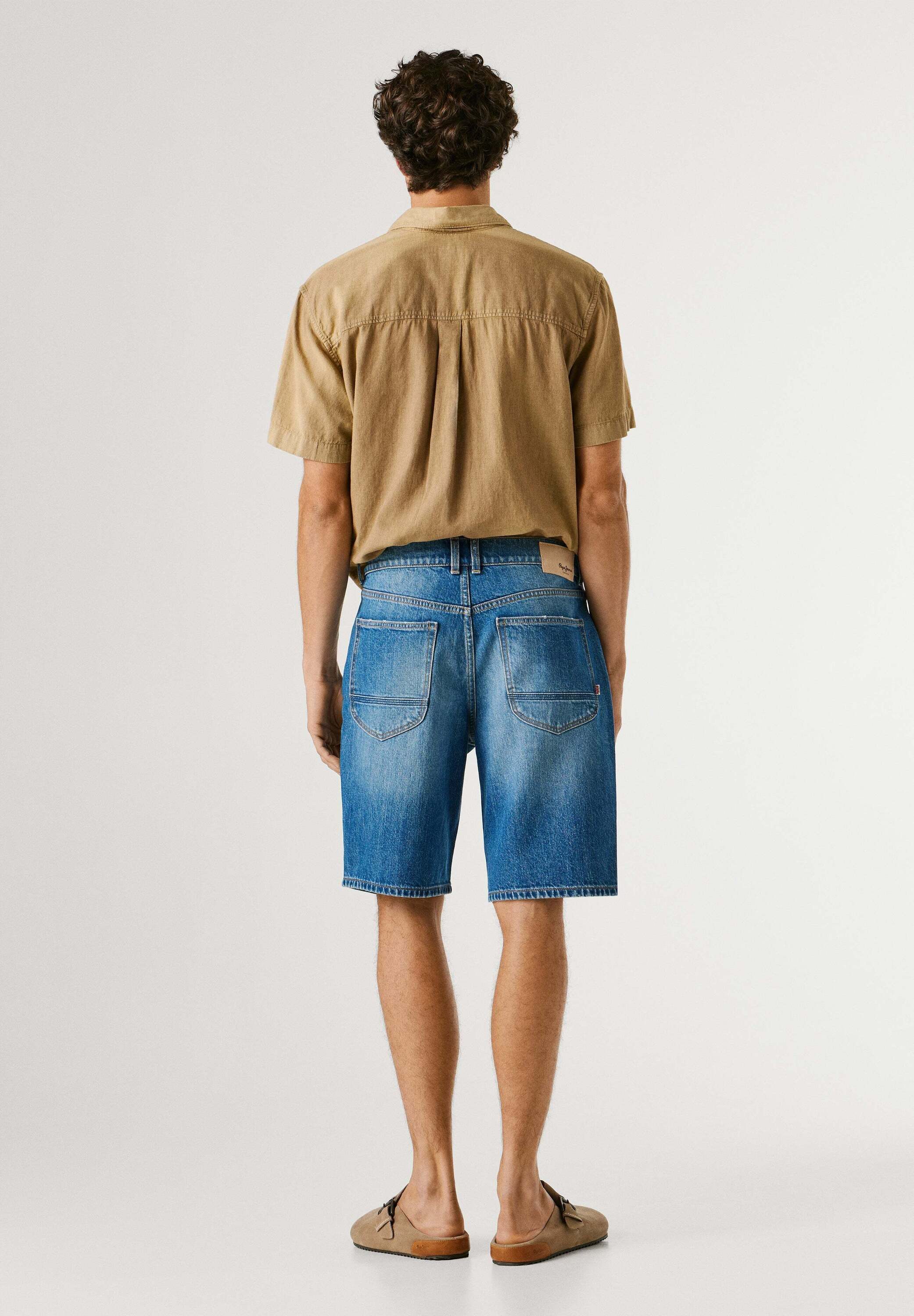 Pepe Jeans Shorts shorts TAPERED SHORT CAMDEN BRIGHT BLUE