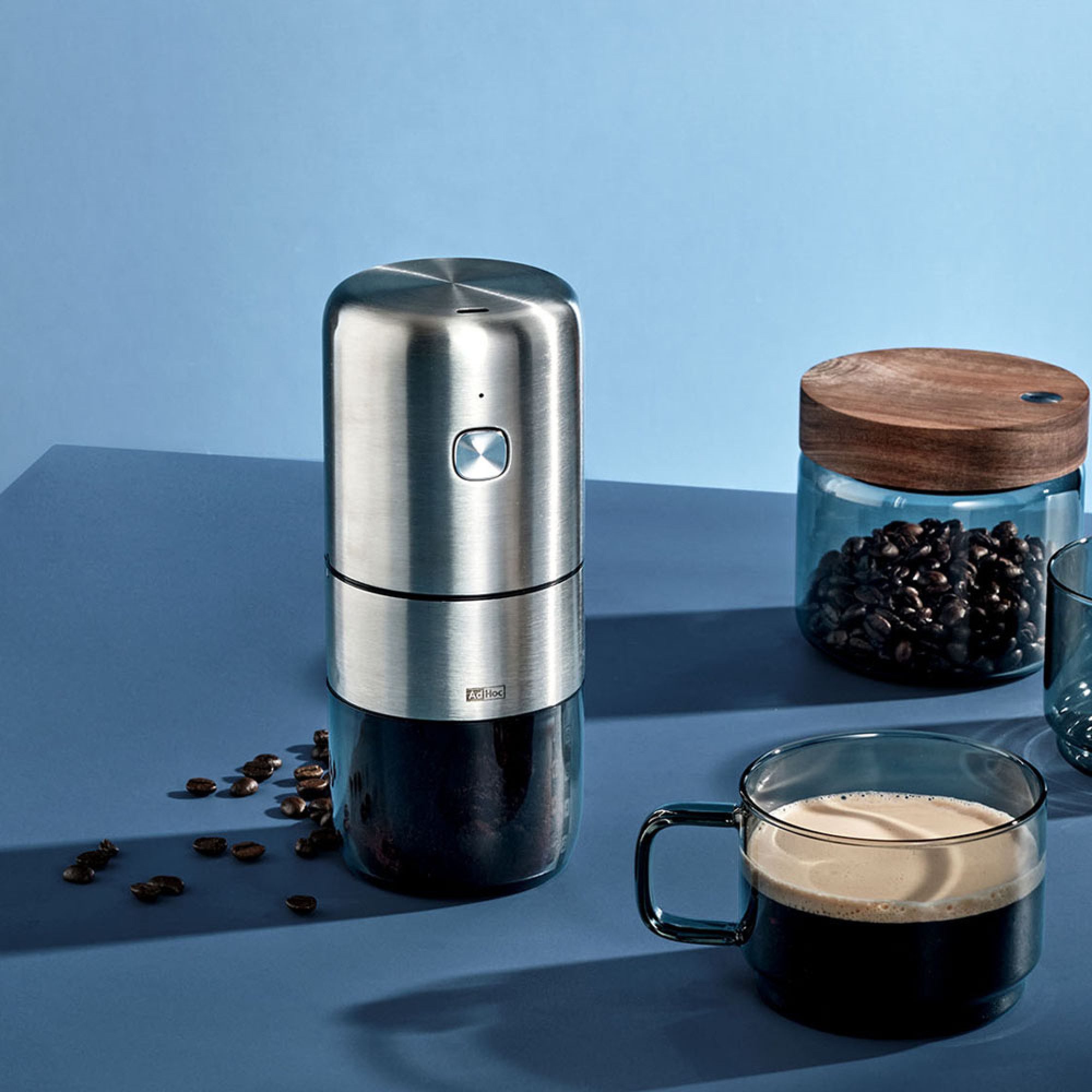 AdHoc Kaffeemühle i.Mill aufladbar, Kegelmahlwerk, 30 g Bohnenbehälter, leise, wiederaufladbar per USB-C