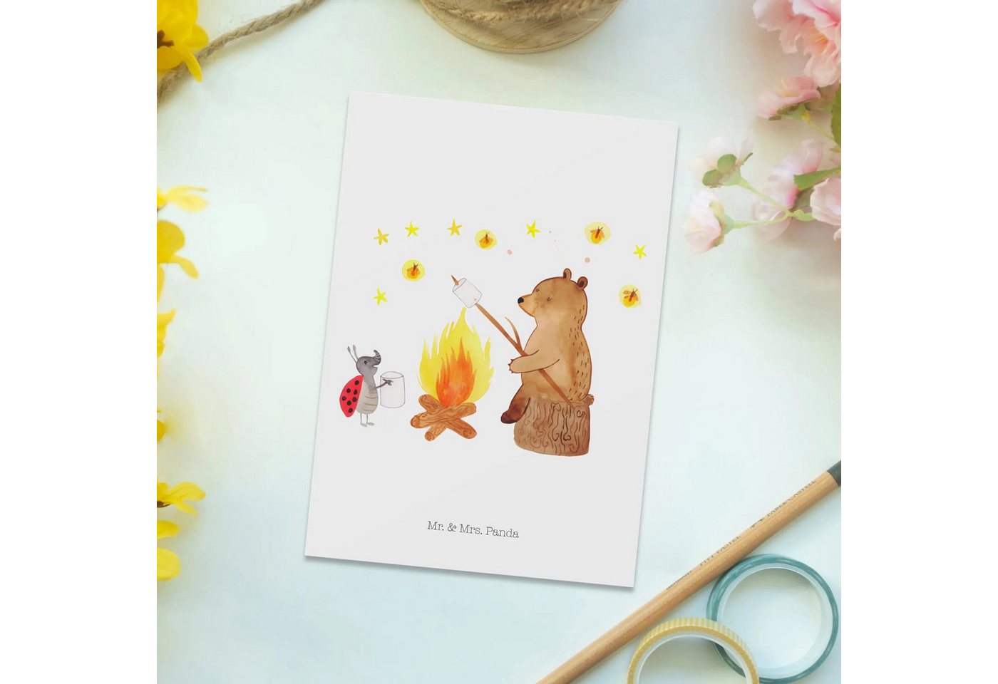 Thumbnail - Mr. & Mrs. Panda Postkarte Bär & Marienkäfer Lagerfeuer - Weiß - Geschenk, Einladungskarten Gebu, Lustige Sprüche