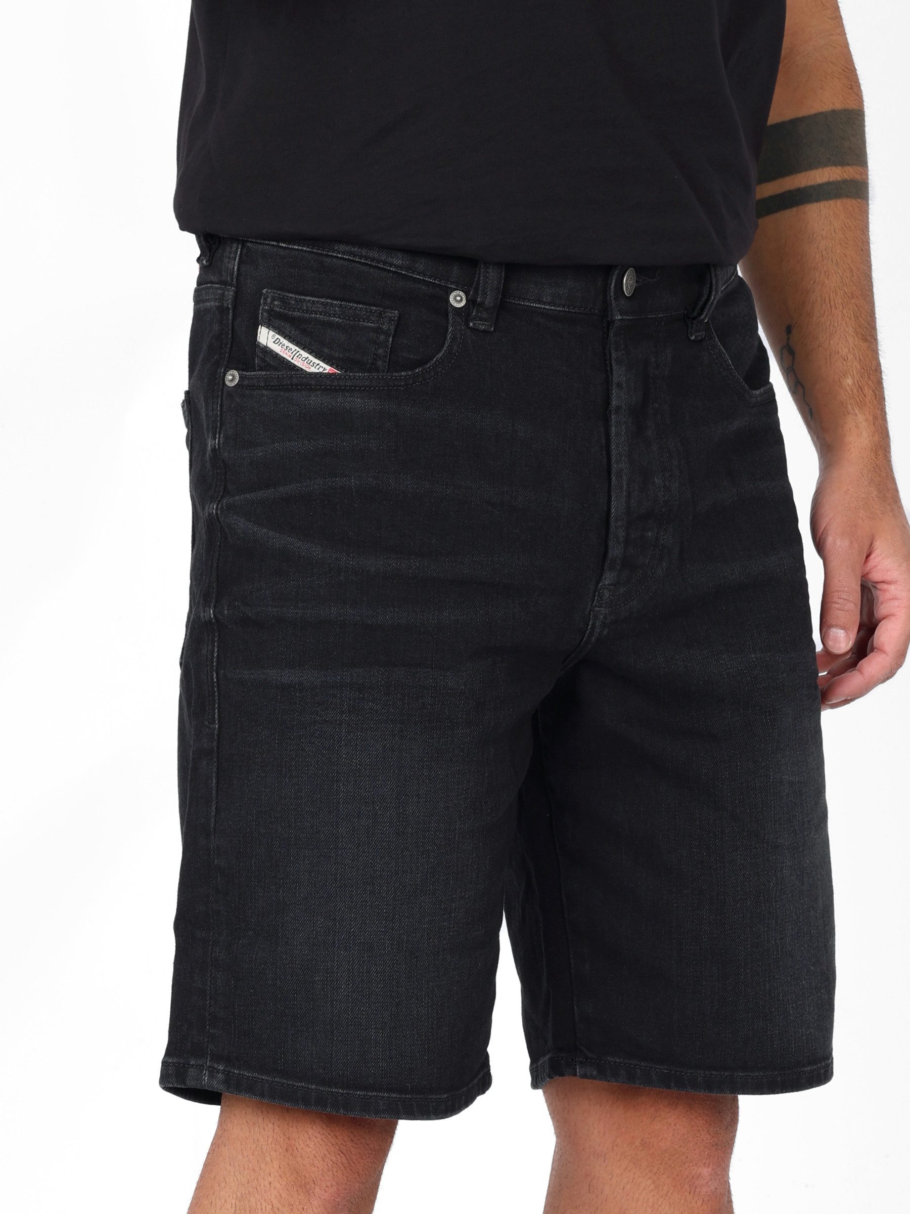 Diesel Jeansshorts Regular Fit - REGULAR-SHORT R9D48 Stretch, mittlere Bundhöhe