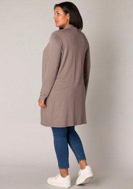 Base Level Curvy Strickjacke in melierter Optik