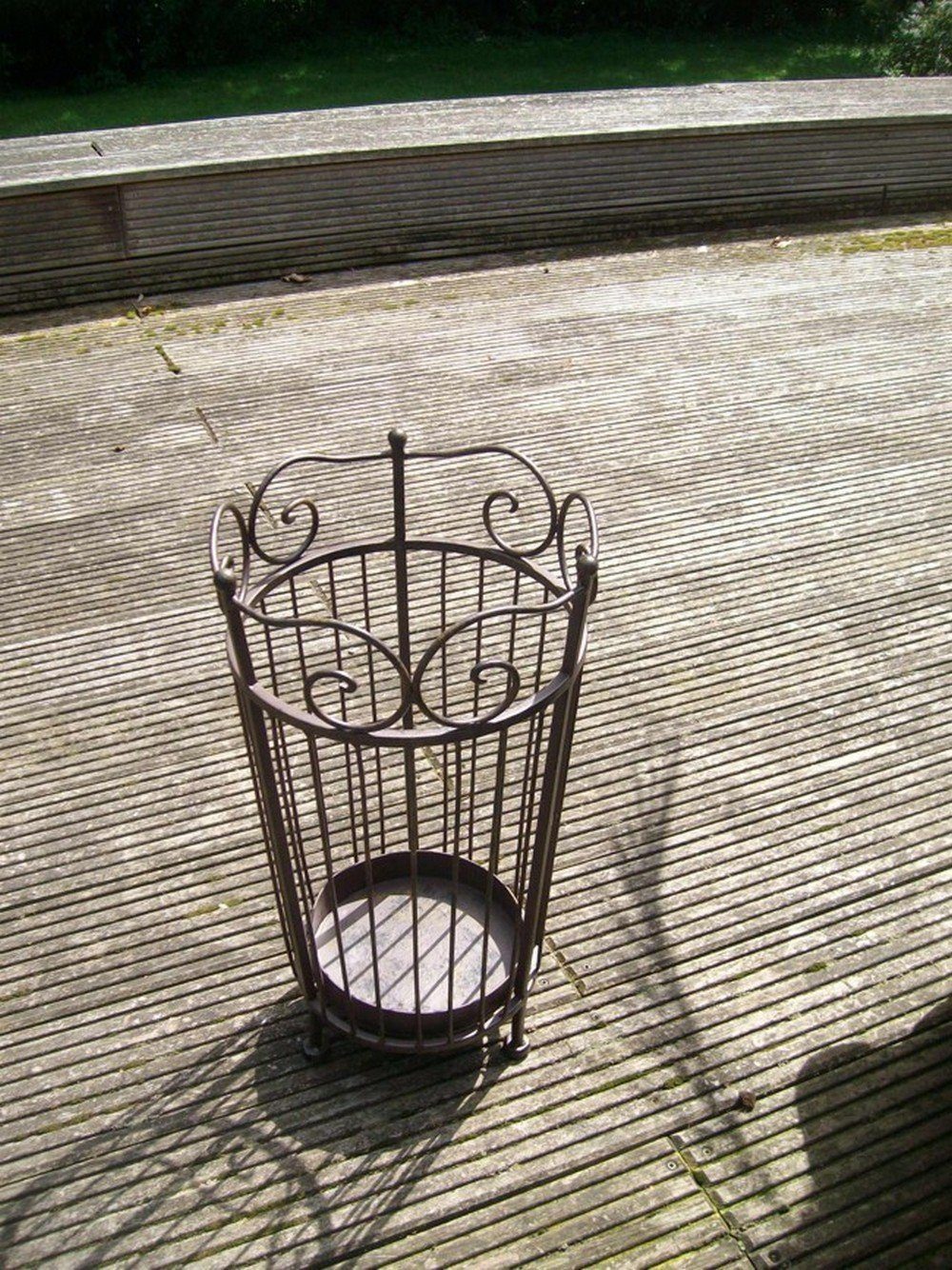 Deko-Impression Schirmständer Verzierter Schirmständer, Schirmablage Landhaus Eisen, massiv, 46 cm (1 St)