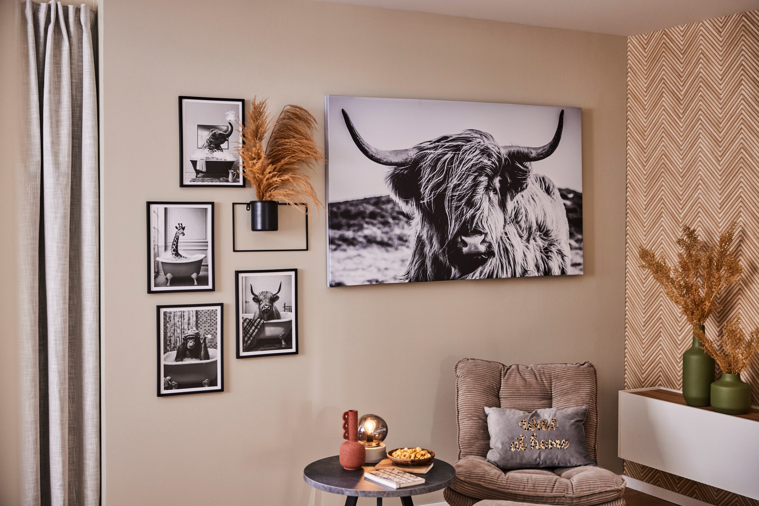 Creativ home Bild mit Rahmen Leinwandbild Giraffe in Badewanne, (1 St), mit günstig online kaufen