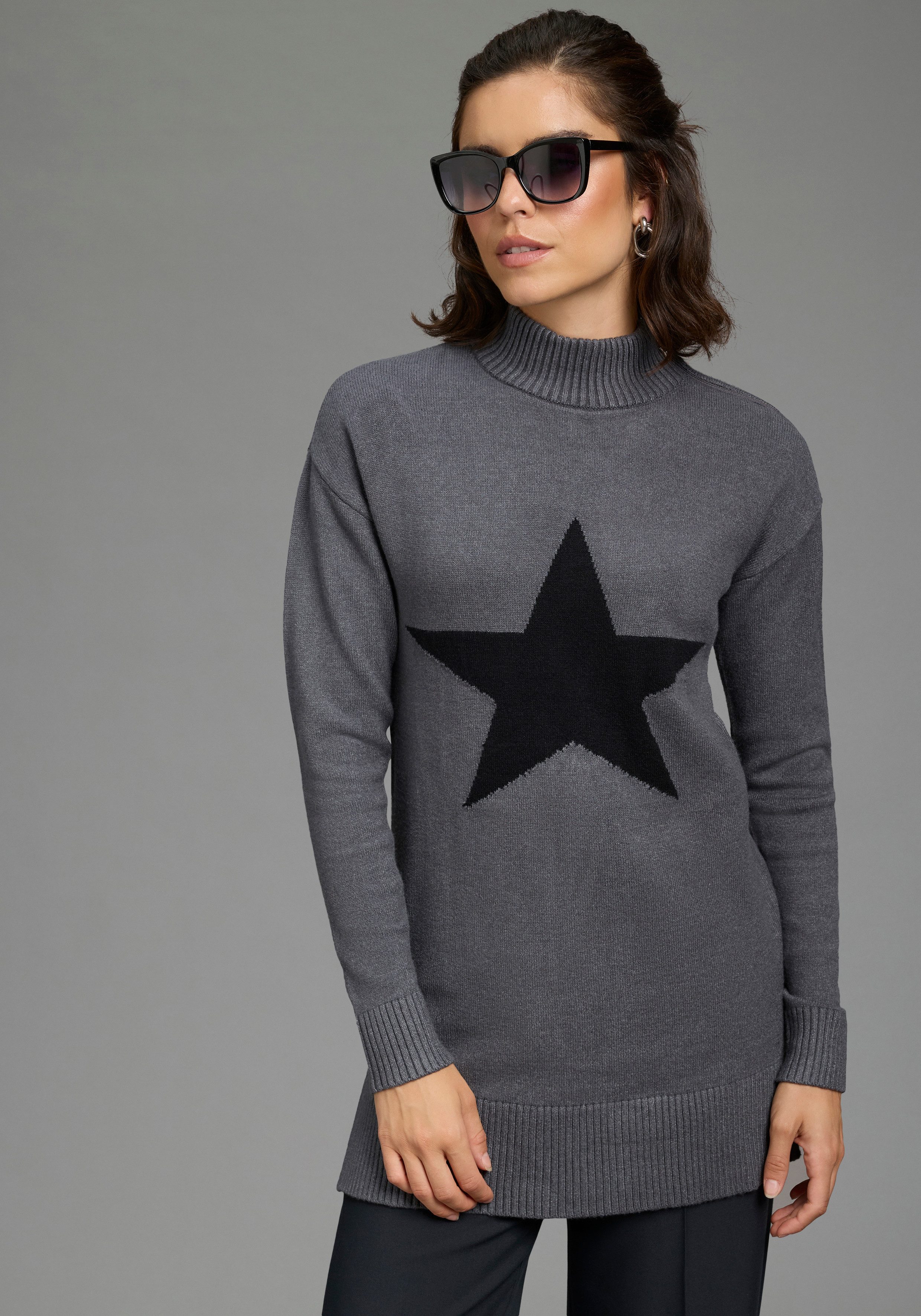 Laura Scott Strickpullover mit Stehkragen und Reißverschluss, lässig geschnitten mit Stern-Design. € 39,99, (€ 39,99 pro 1 Stk).