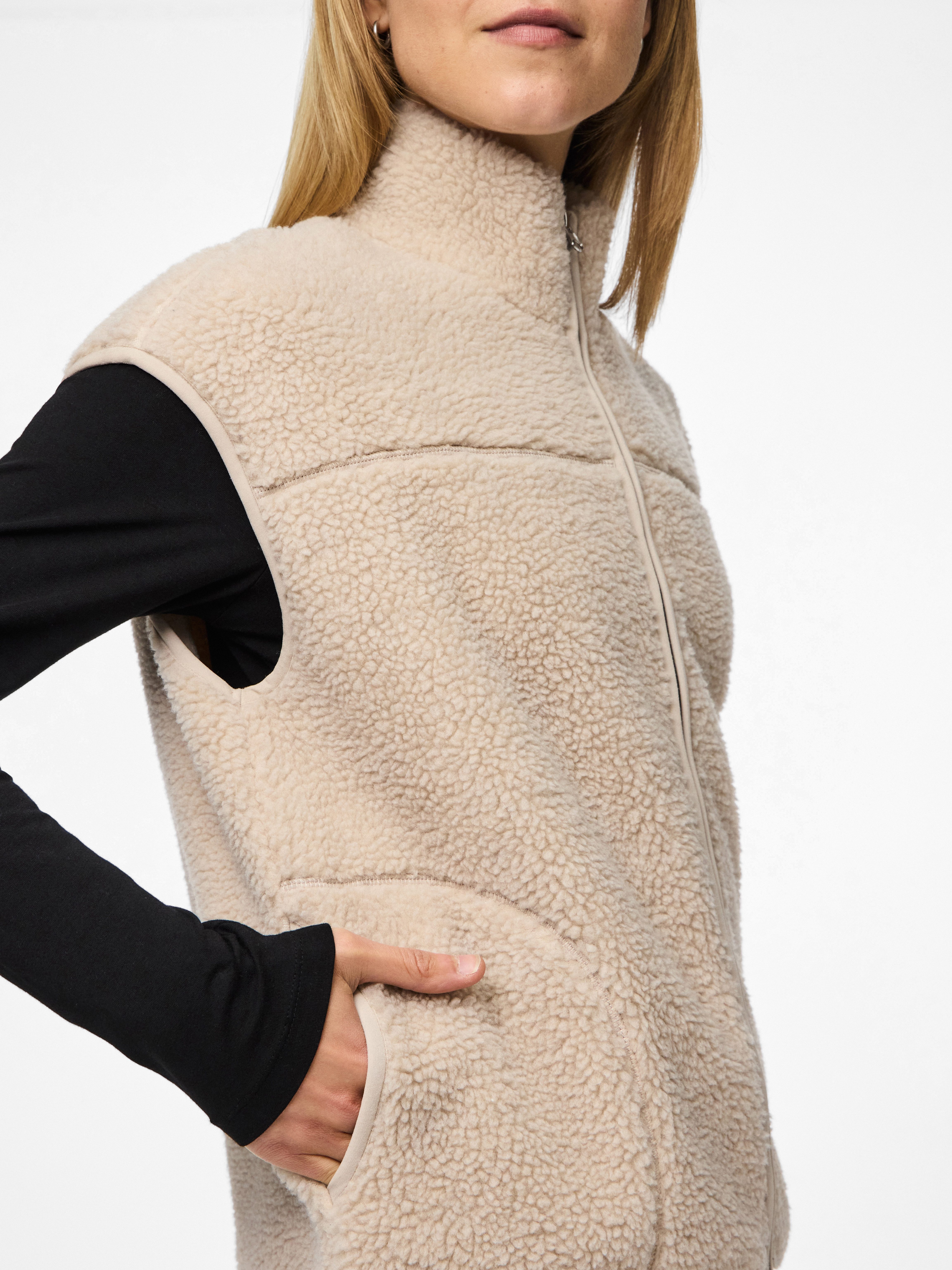 pieces Plüschweste PCSADIA TEDDY VEST NOOS BC Kunstfaser