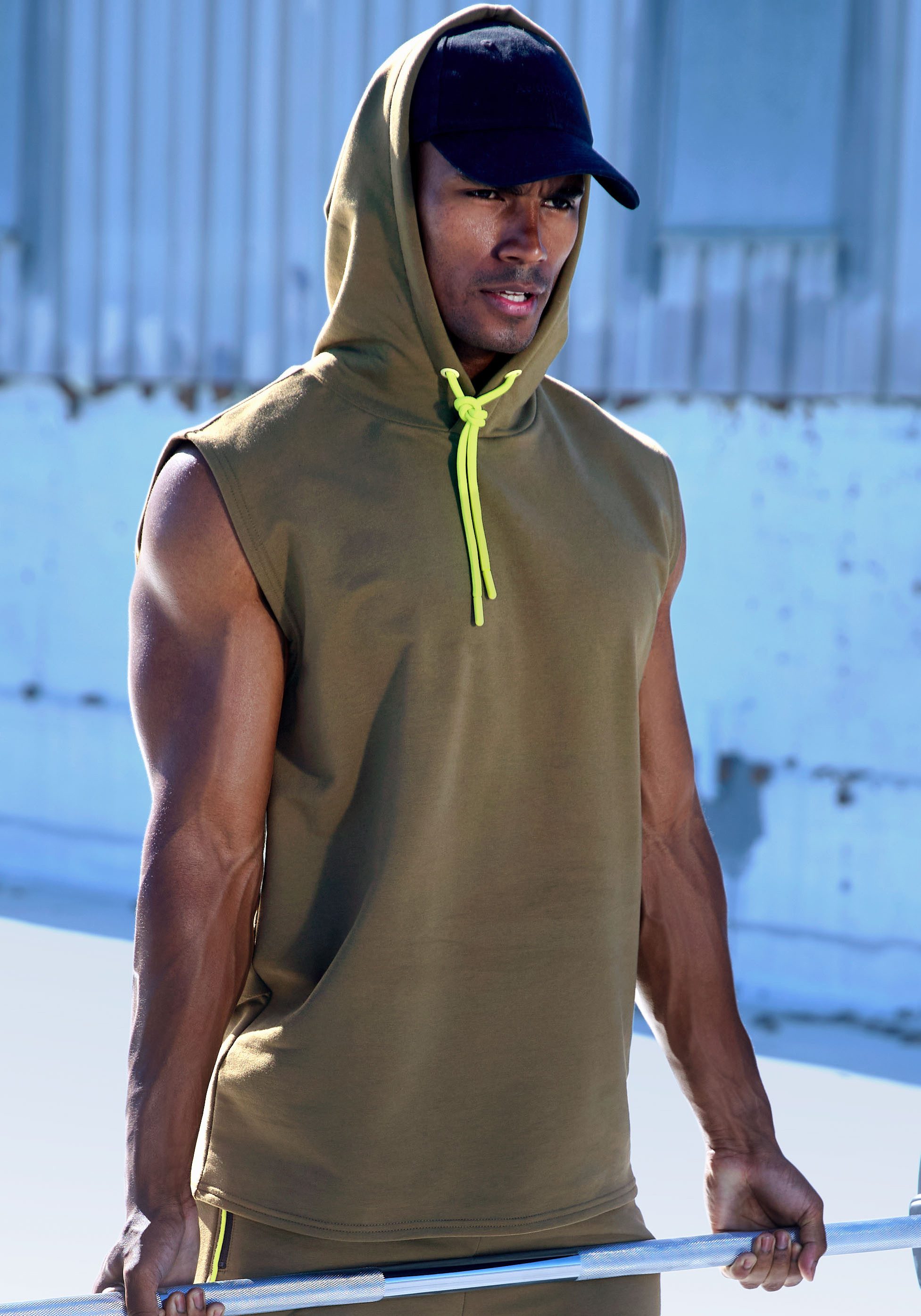 Le Jogger Performance Kapuzensweatshirt ohne Ärmel und mit kontrastfarbenen Details