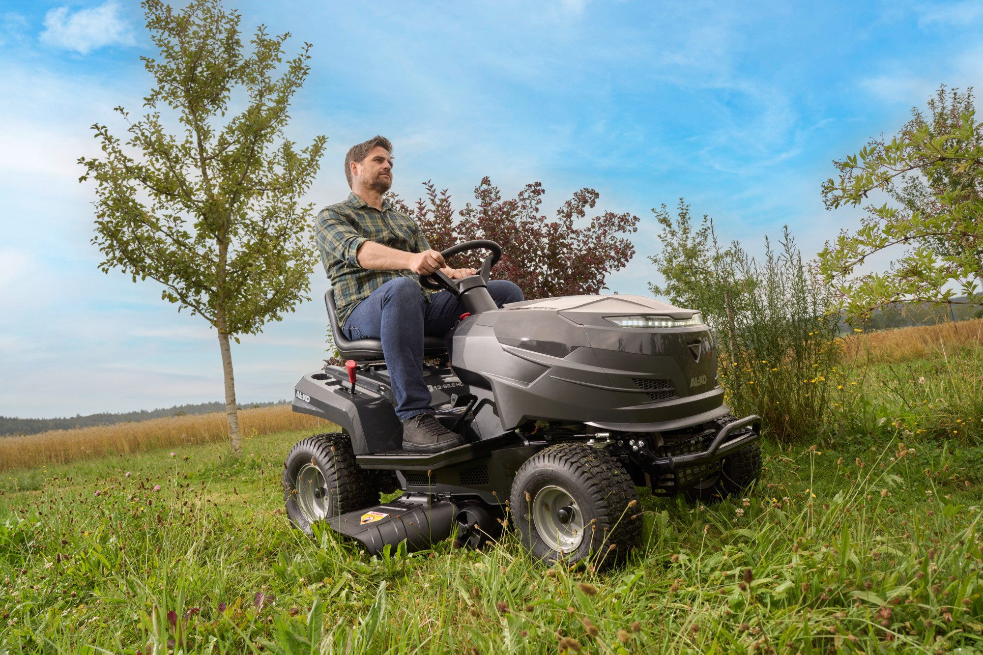 AL-KO Rasentraktor EASY 13-92.6 CS-A Seitenauswurf, 92 cm Schnittbreite, CVT (stufenloses Getriebe)