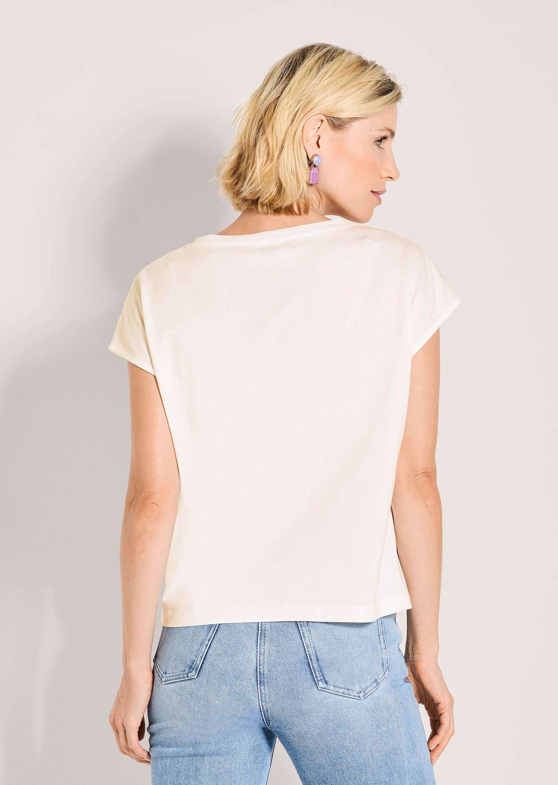 MADELEINE Kurzarmshirt Florales Print-Shirt, Rundhals und Kurzarm Sommerliches Design mit weiten Schultern, Kettendetail über Print