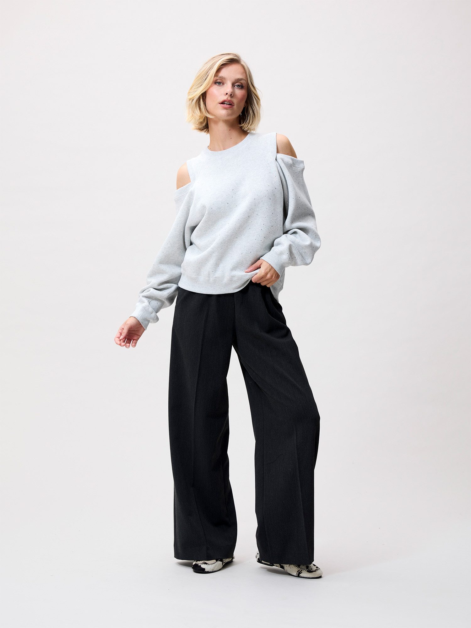 Catwalk Junkie Sweatshirt Strass sweater with cut out günstig online kaufen