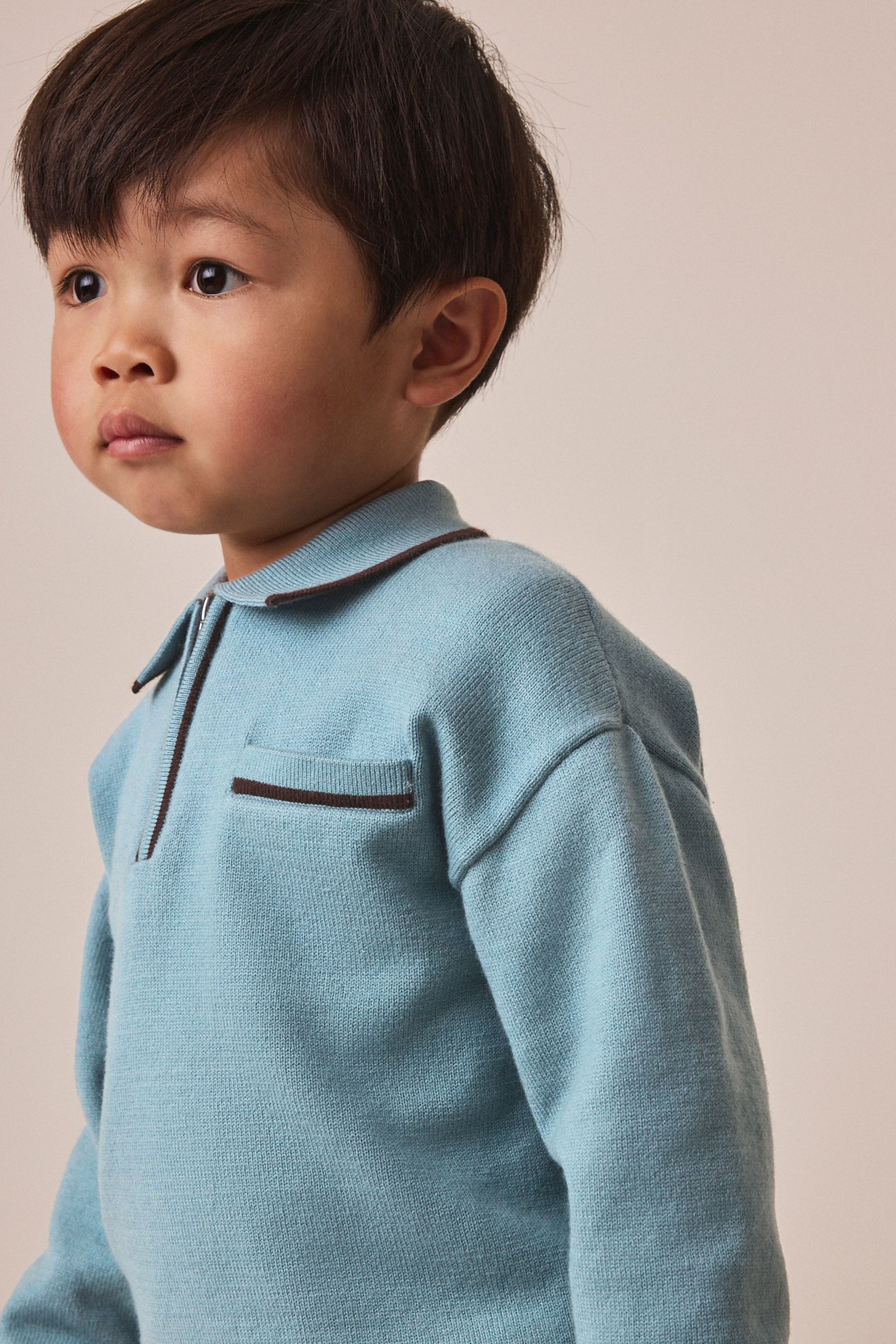 Next Polokragenpullover Strick-Poloshirt mit RV-Kragen und Randstreifen (1-tlg) – Bild 5 von 5