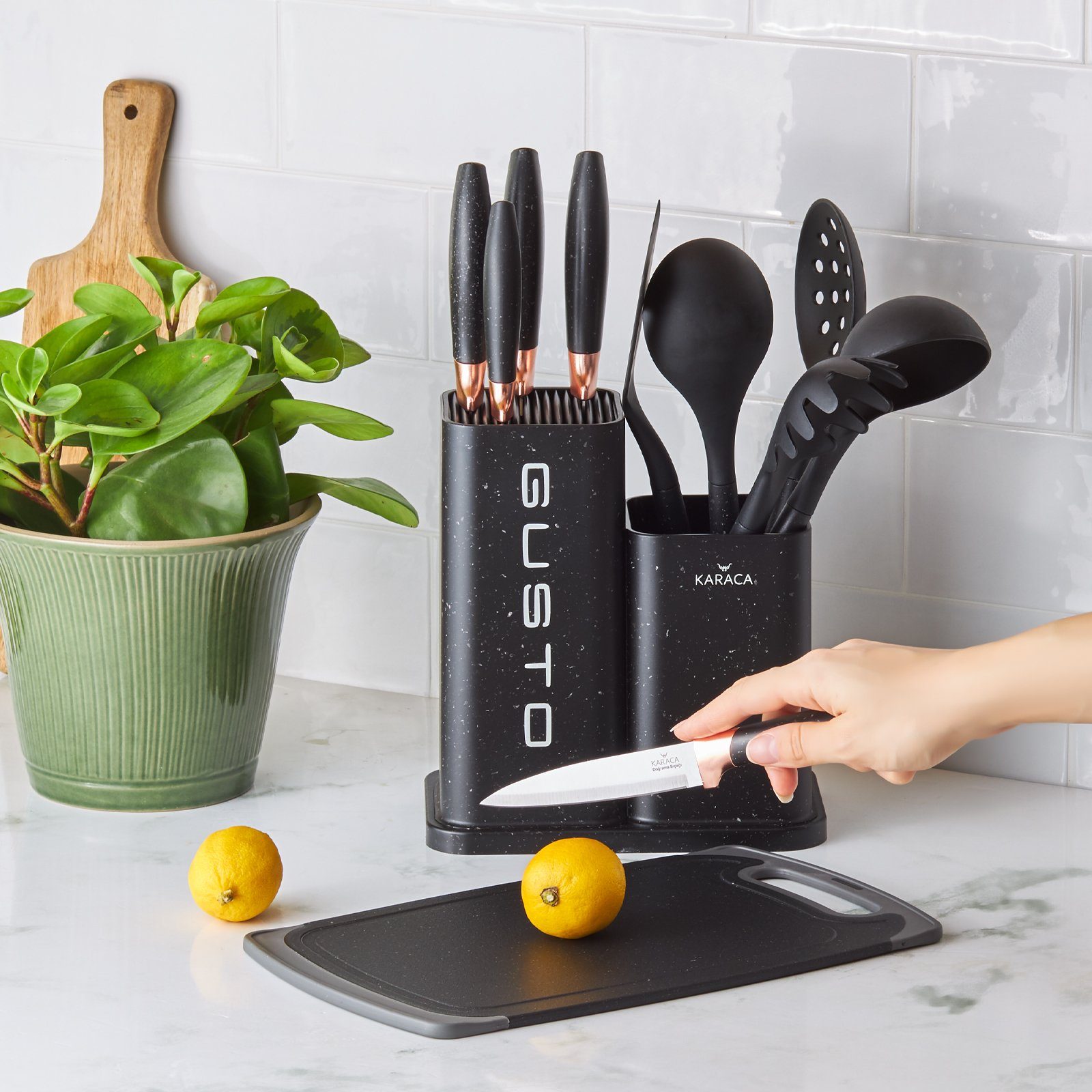 Karaca Messer-Set Gusto Schwarz 12-Teiliges Messer-/Schneidebrett-Set Stahl Küchenmesser