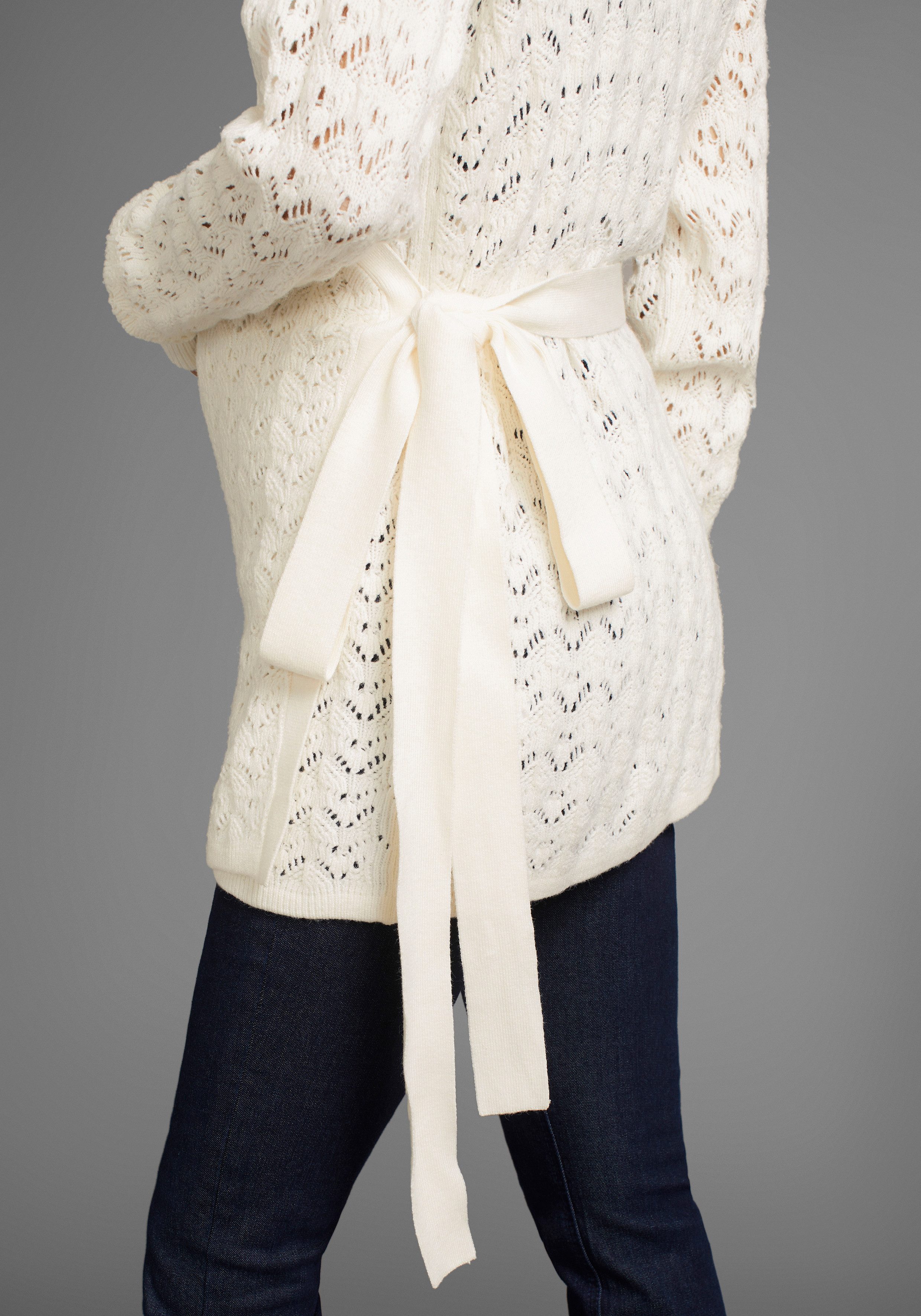 Neun Monate Umstandsstrickjacke, Für Schwangerschaft und Stillzeit, Wickelstrickjacke in Ajourmuster