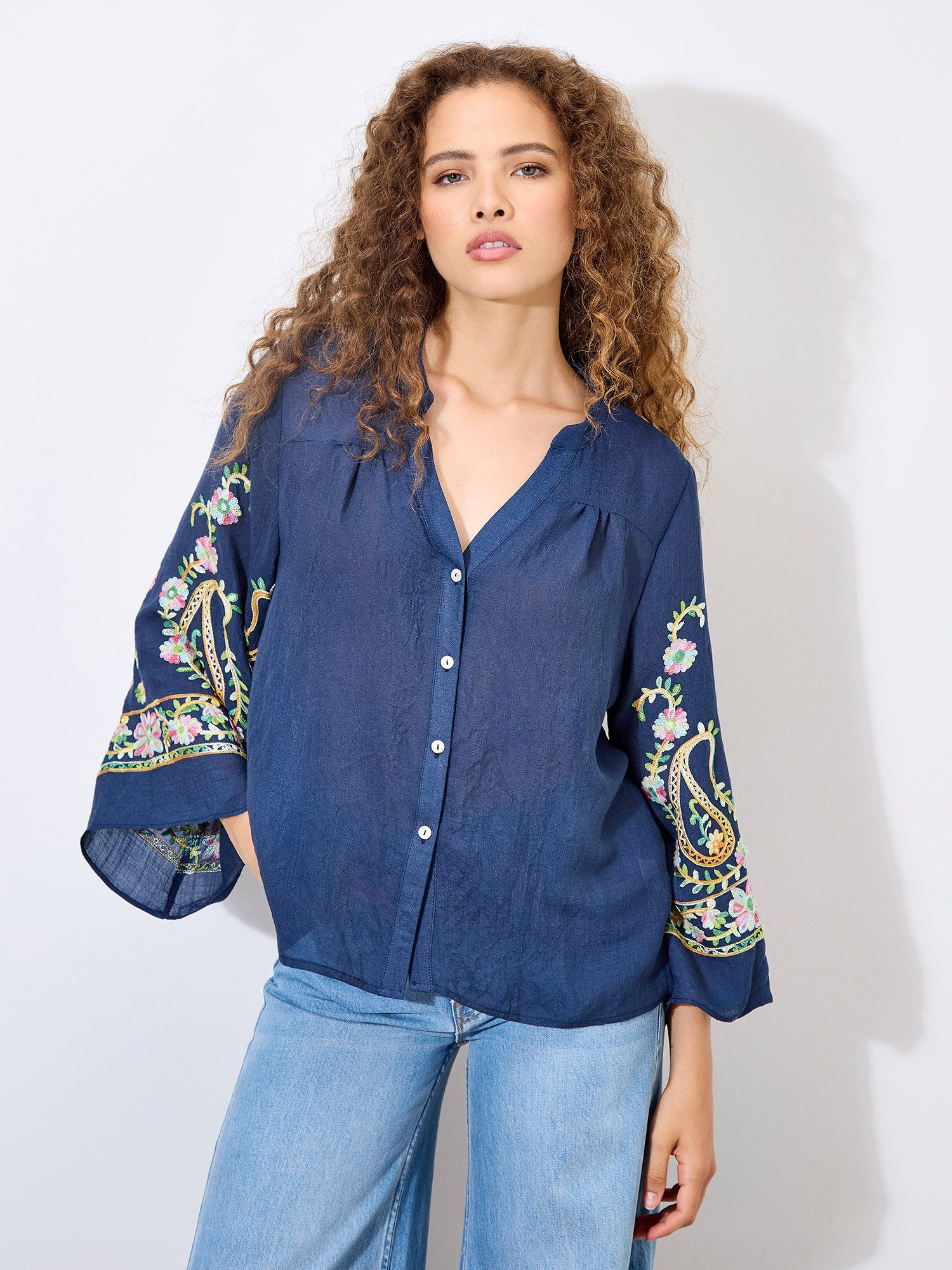 Apricot Blusentop Paisley Bluse mit Glockenärmeln mit geschmückten Armen günstig online kaufen
