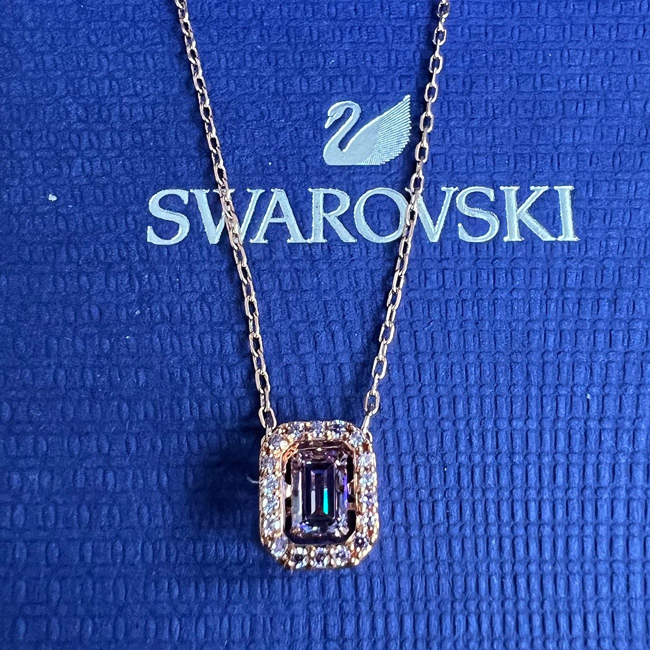 Swarovski Kette mit Anhänger goldfarben...
