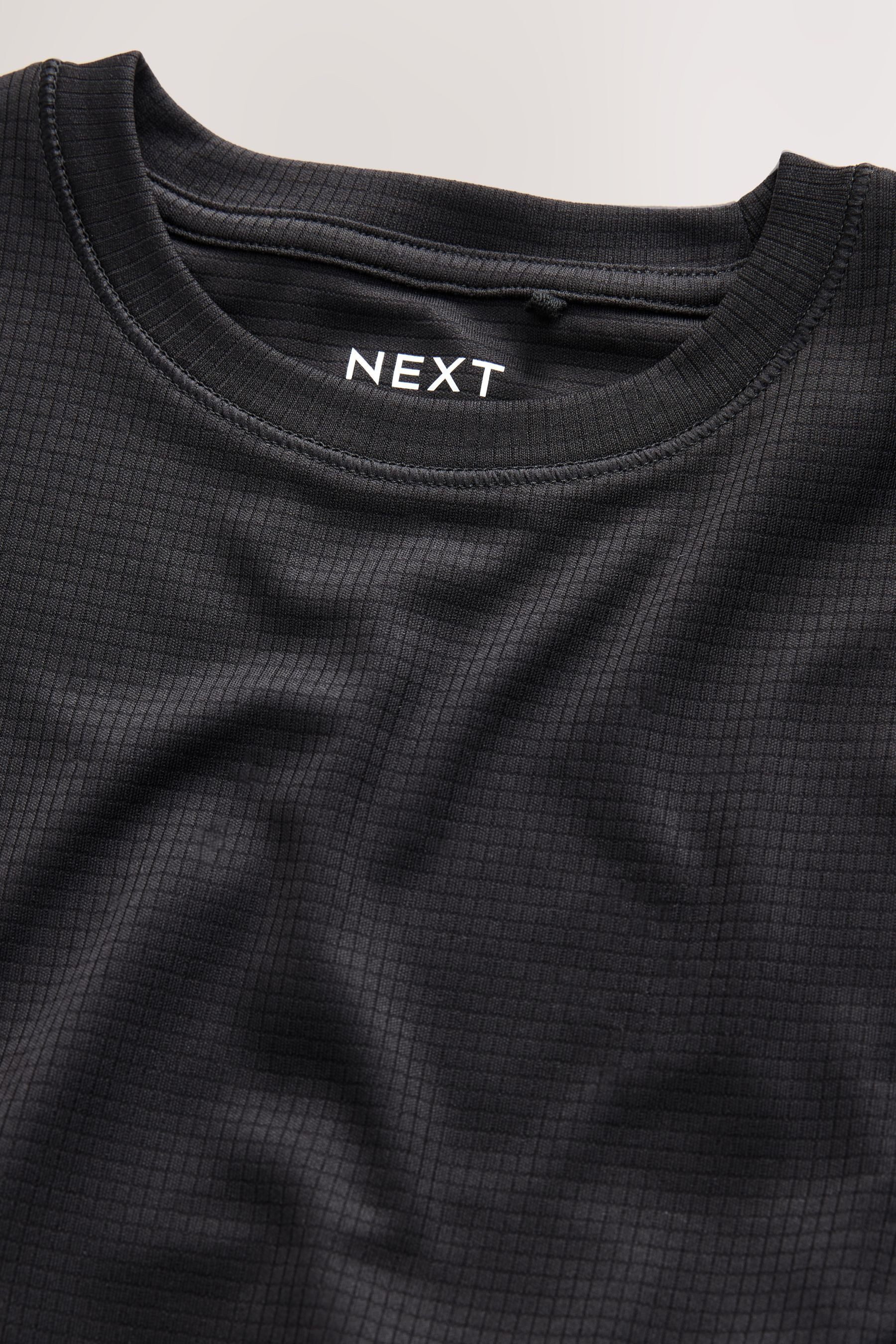 Next T-Shirt & Shorts Set aus sportlichem T-Shirt und Shorts (2-tlg)