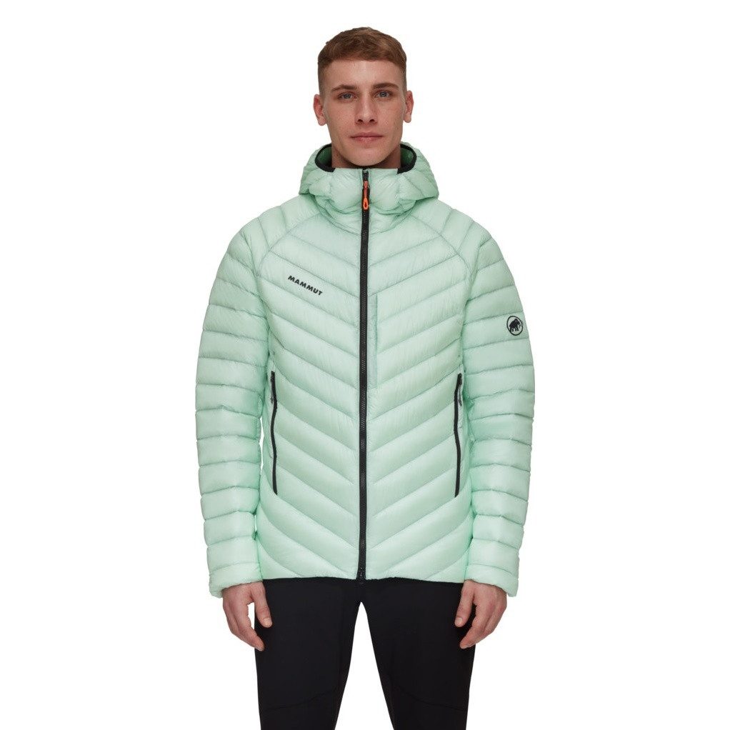 Mammut Winterjacke Winter-Daunenjacke Broad Peak Insulated Hooded (Kapuze, wärmend dank)