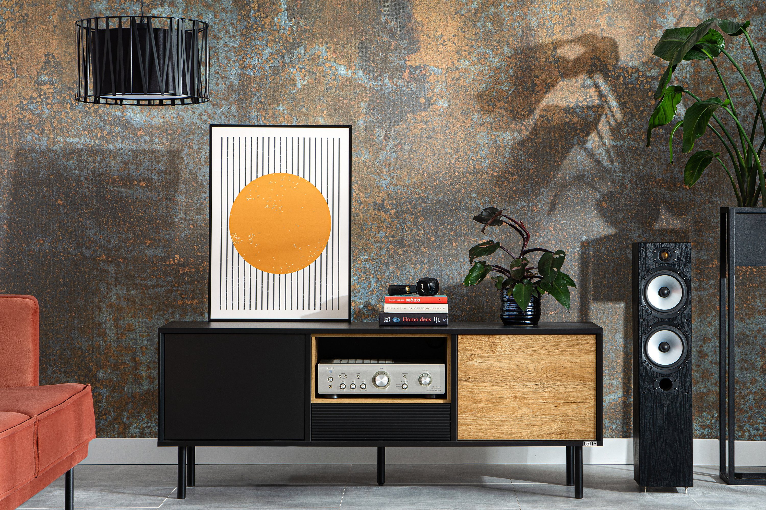 KONSIMO® TV-Schrank LOFTY TV-Board, Fernsehschrank Lowboard, 150 cm, ohne Beleuchtung abschließbares Lowboard, Loft-Stil, hergestellt in der EU