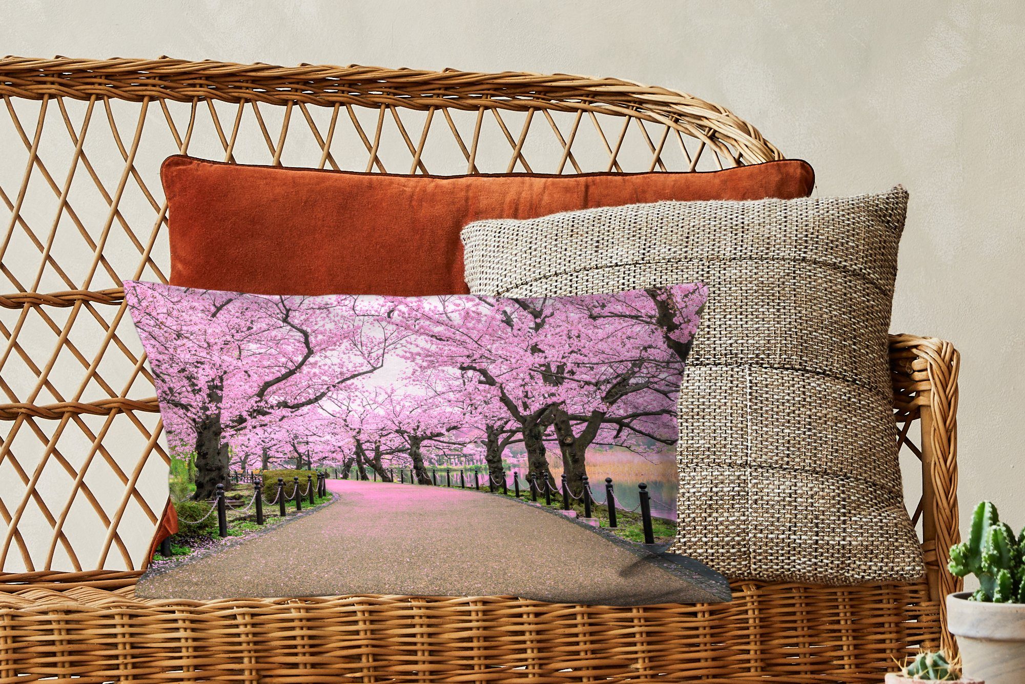 Zierkissen, Dekokissen Schlafzimmer Japan, Frühling - MuchoWow Dekoration, Dekokissen Füllung, - Sakura mit Wohzimmer