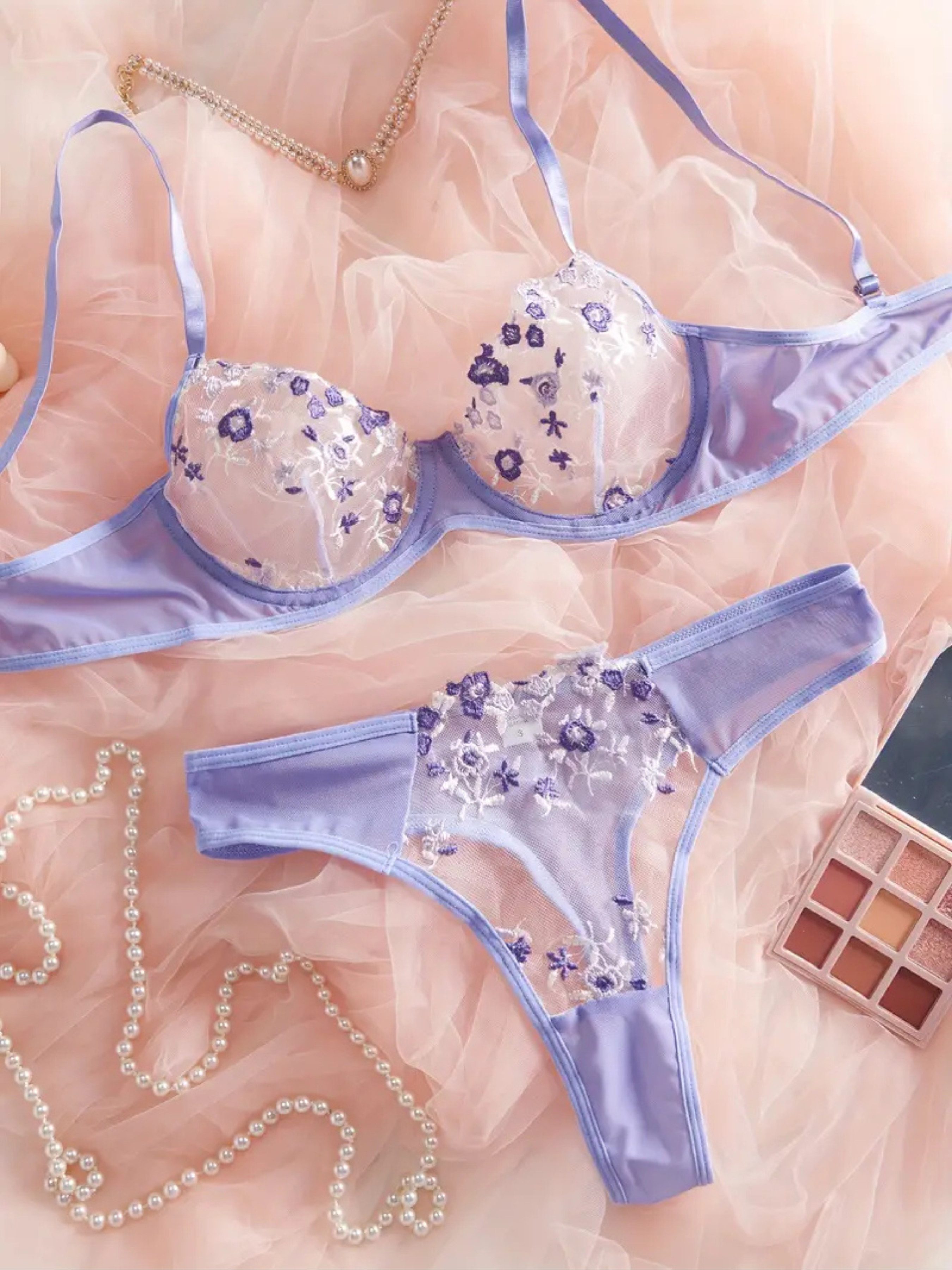 Set: Push-up-BH Bestickter BH & Tüll-Tanga, Transparentes Mesh-Dessous