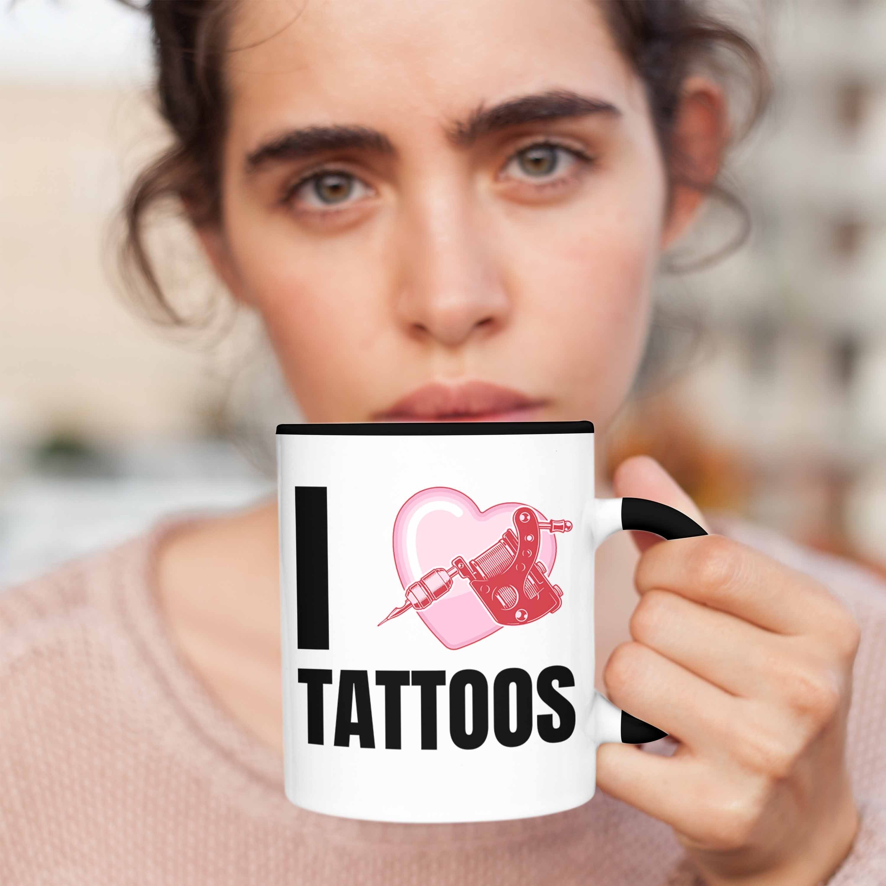 Trendation Tasse Trendation - Tattoowierer Spruch Geschenk Frauen Love Schwarz Tattoos Geschenkidee Tattoowiererin Tasse I Männer