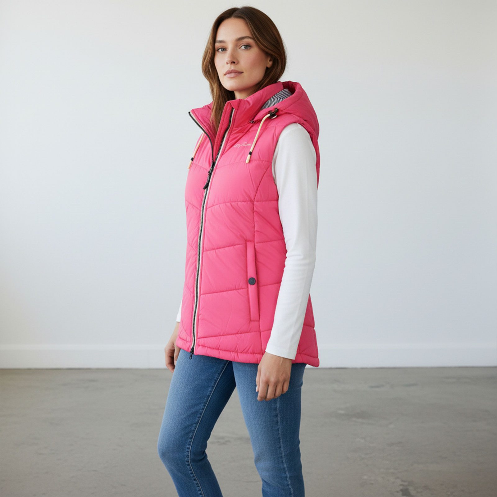 Dry Fashion Steppweste Rügen Damen Weste Rügen mit abnehmbarer Kapuze und taillierten Schnitt