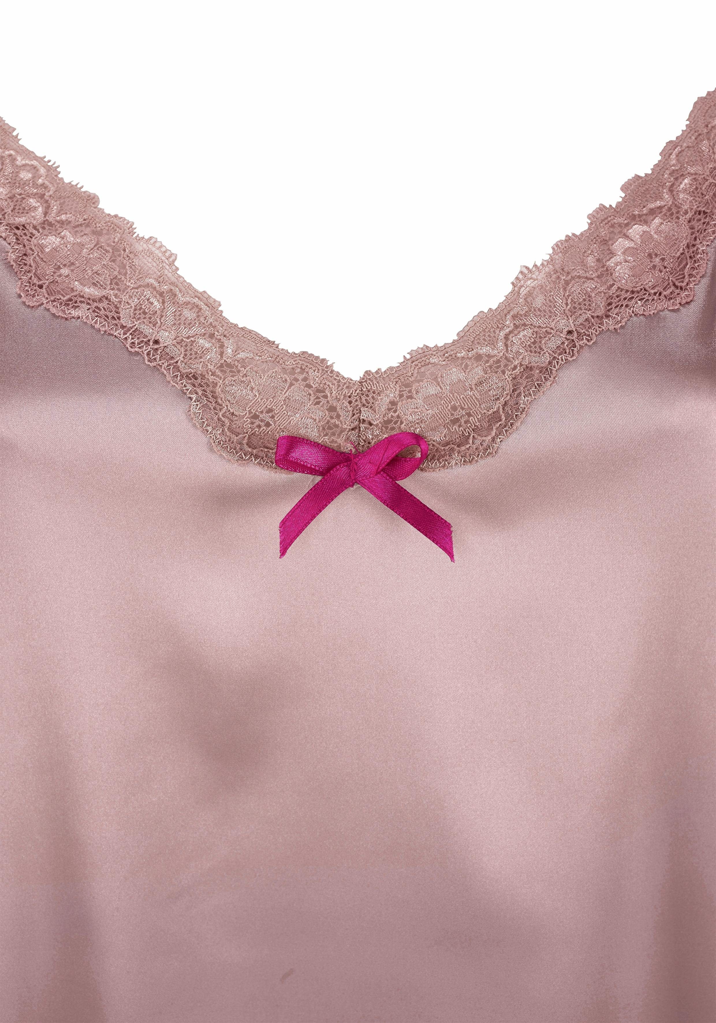 LASCANA Negligé aus edlem Satin-Stretch mit verführerischer Spitze