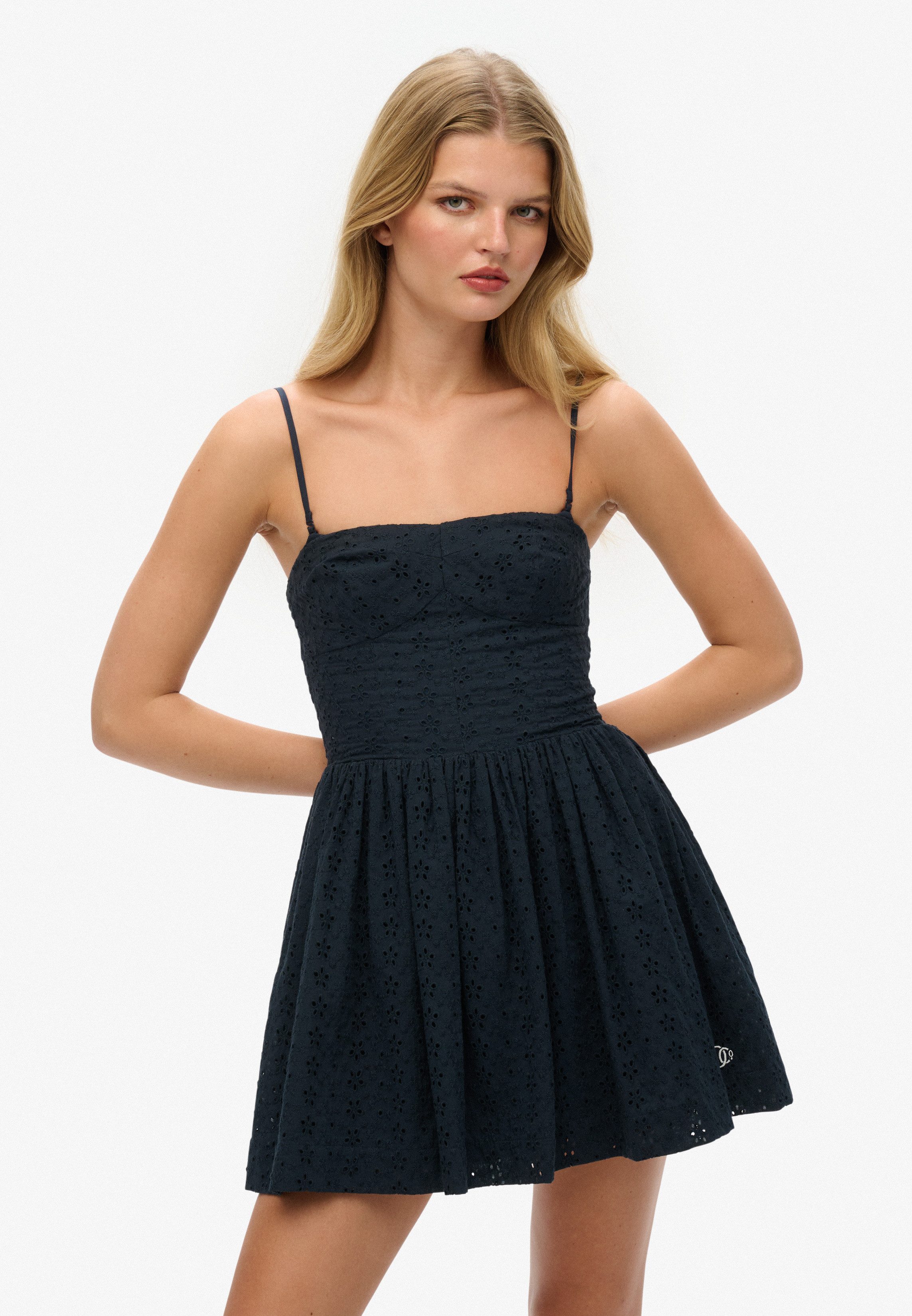 Superdry Sommerkleid BRODERIE CAMI MINI DRESS mit schöner Lochstickerei