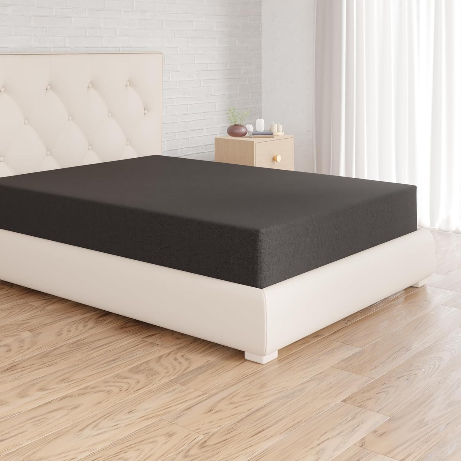 Amazon Basics Betttuch Spannbetttuch 135x190 cm, Schwarz, Weiß Mikrofaser, Bettlaken, Polyester, Gummizug: rundum Gummizug, Extra tiefes Spannbetttuch für hohen Liegekomfort (bis 40 cm)