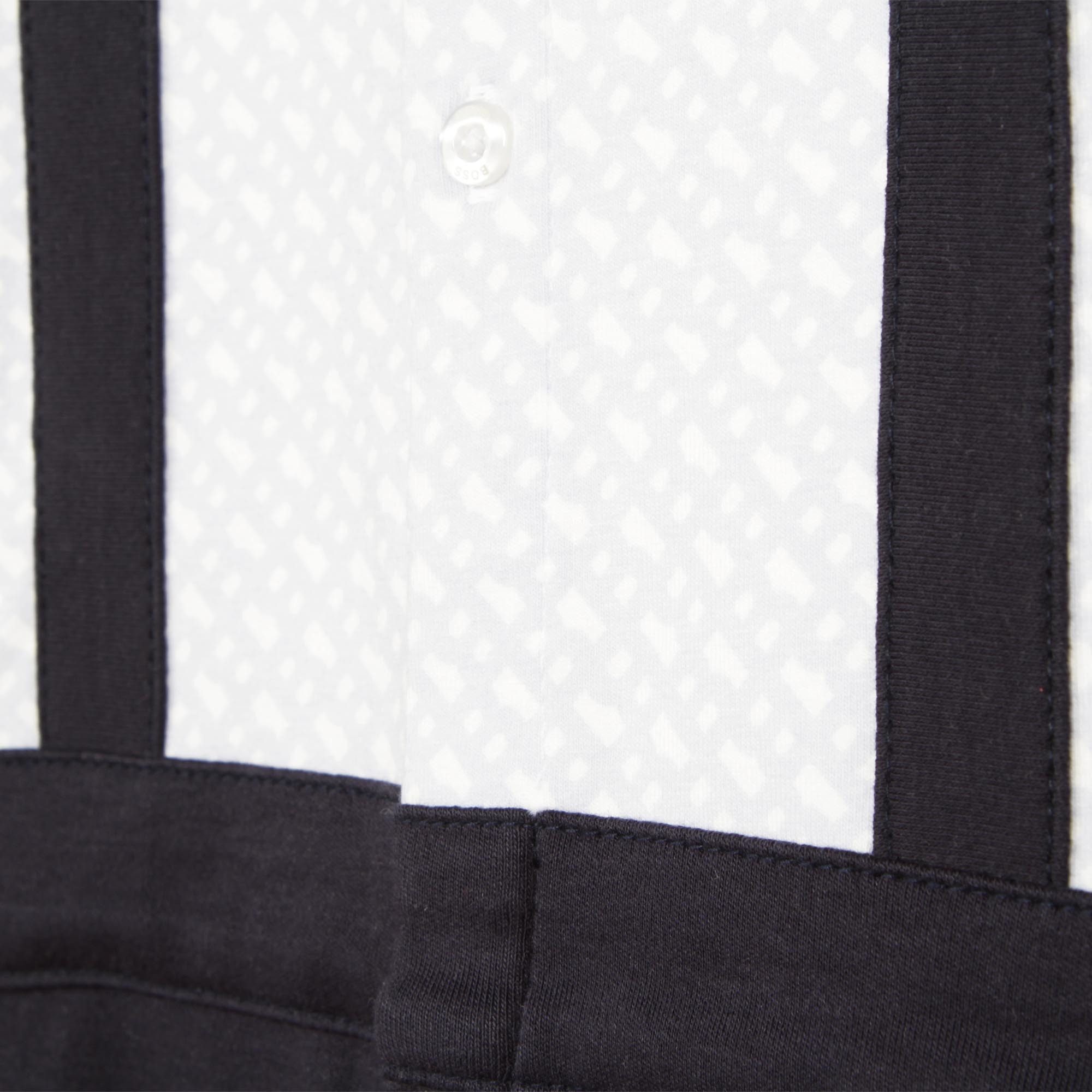 Boss Kidswear Neugeborenen-Geschenkset BOSS Kidswear Baby Strampler in Geschenkbox marine weiß