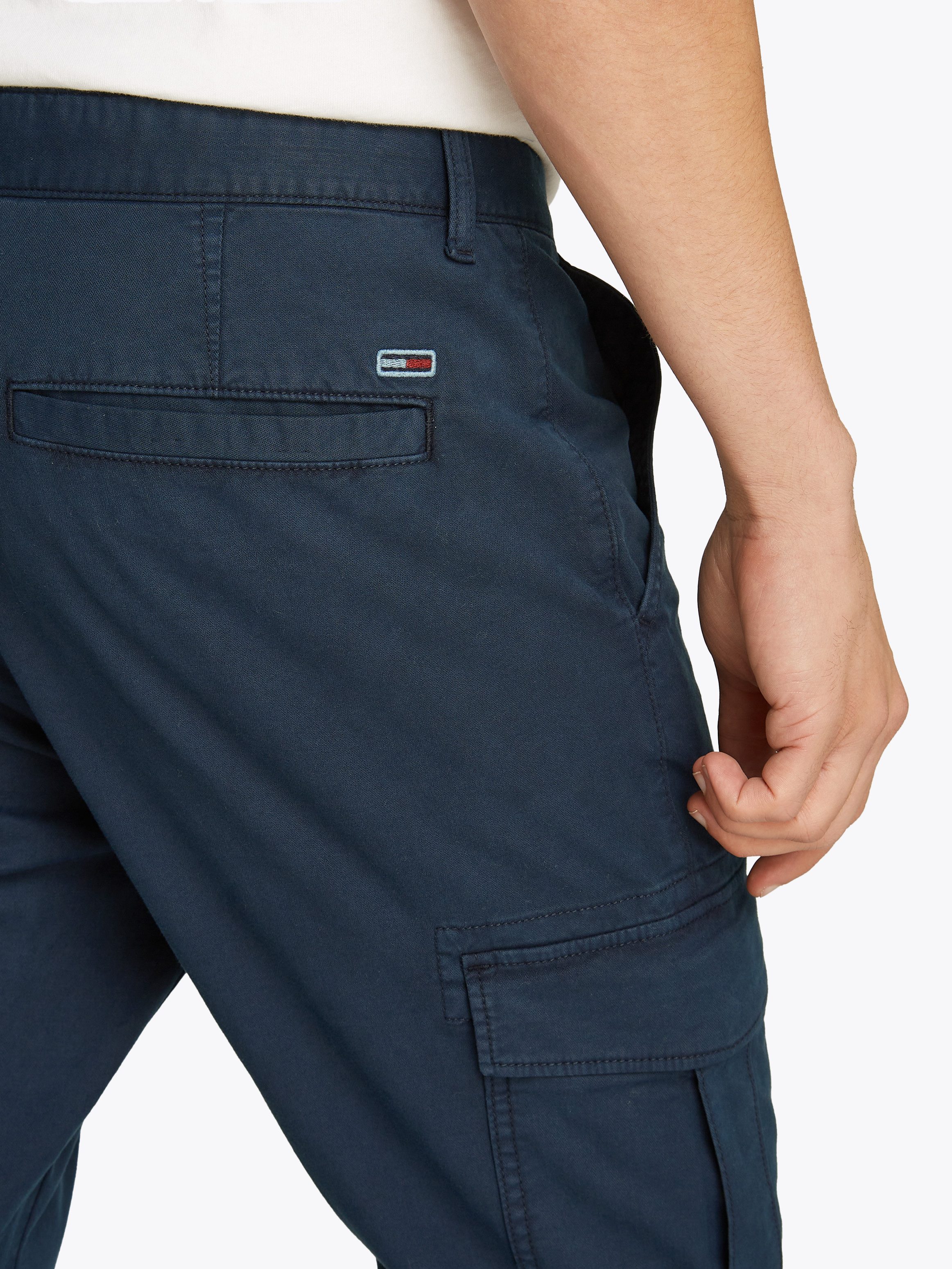 Tommy Jeans Cargohose TJM AUSTIN CARGO mit Logostickerei