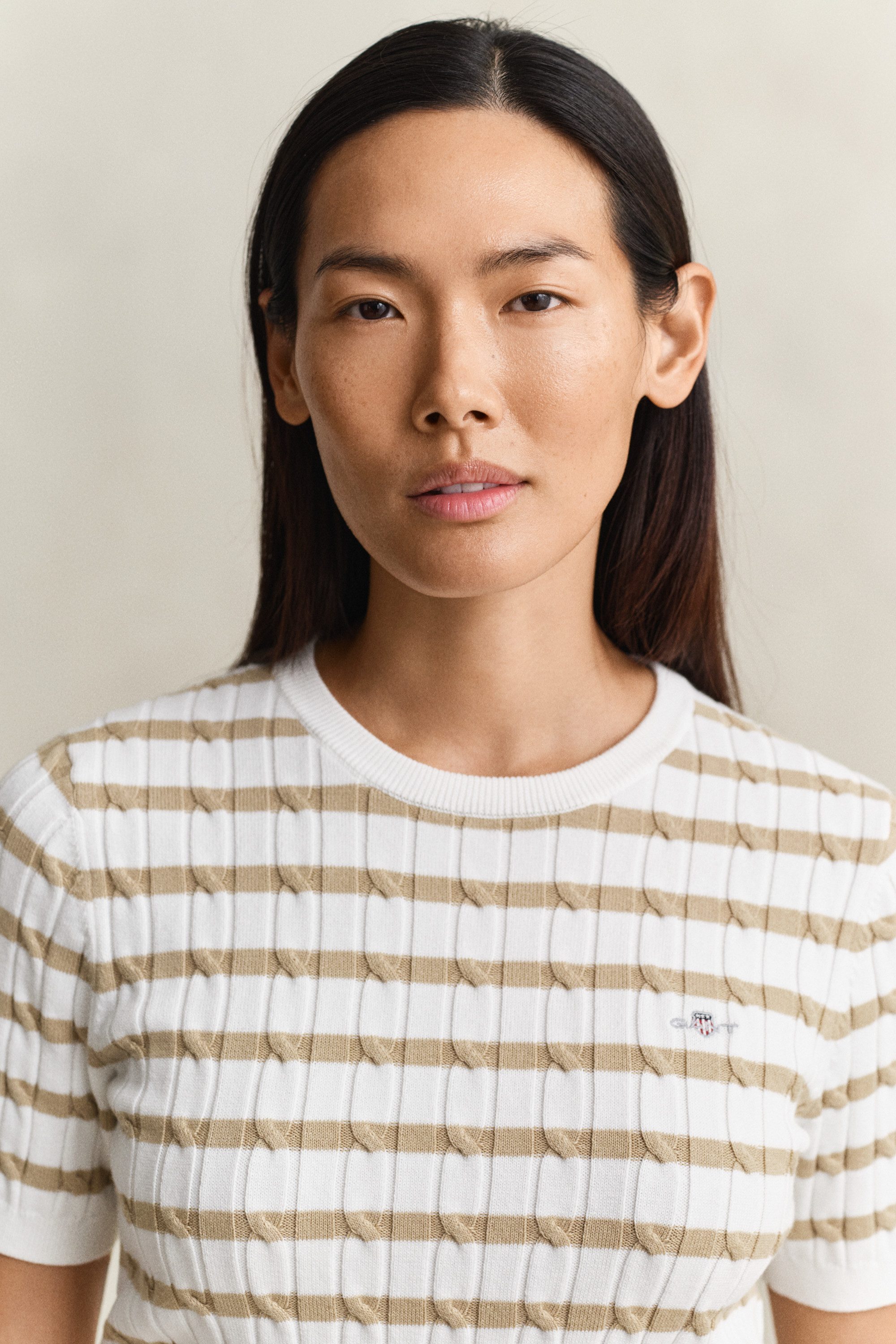 Gant Kurzarmpullover STRETCH COTTON CABLE STRIPE SS Gestreifter Zopfstrick, Rundhals, Schmale Passform