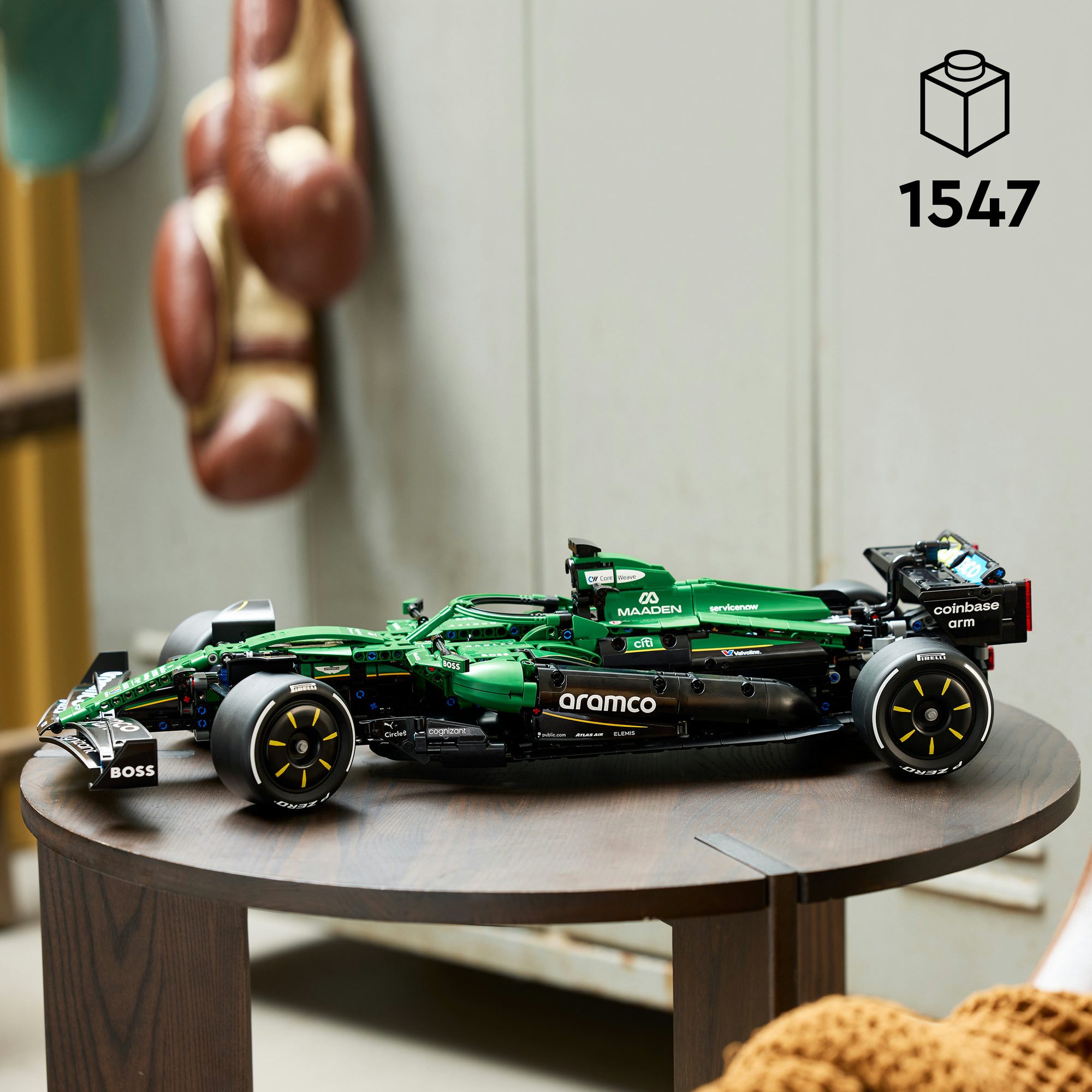 LEGO® Aston Martin Aramco AMR25 F1 Auto (42240), LEGO Technic Konstruktionsspielsteine, (1547 St), Made in Europe