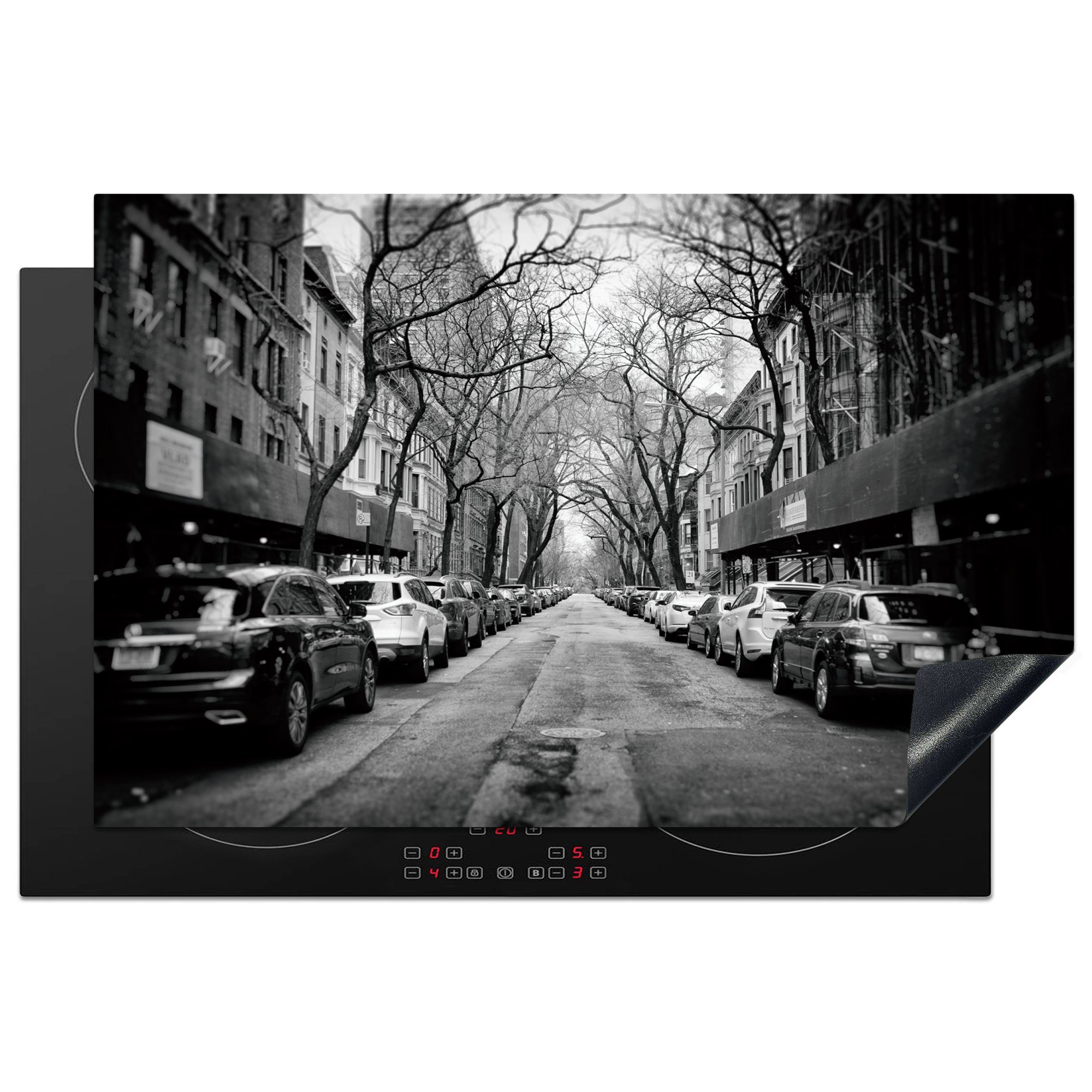 MuchoWow Herdblende-/Abdeckplatte Geparkte Autos in New York - schwarz und weiß, Vinyl, (1 tlg), 81x52 cm, Induktionskochfeld Schutz für die küche, Ceranfeldabdeckung
