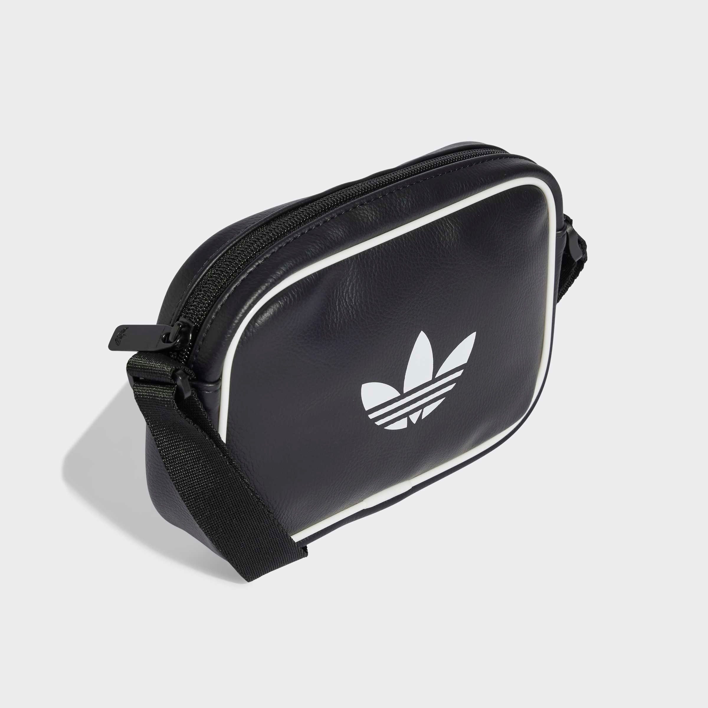 adidas Originals Sporttasche ADICOLOR CLASSIC MINI AIRLINER. Reduzierter Preis € 22,99. Unverbindliche Preisempfehlung € 30,00