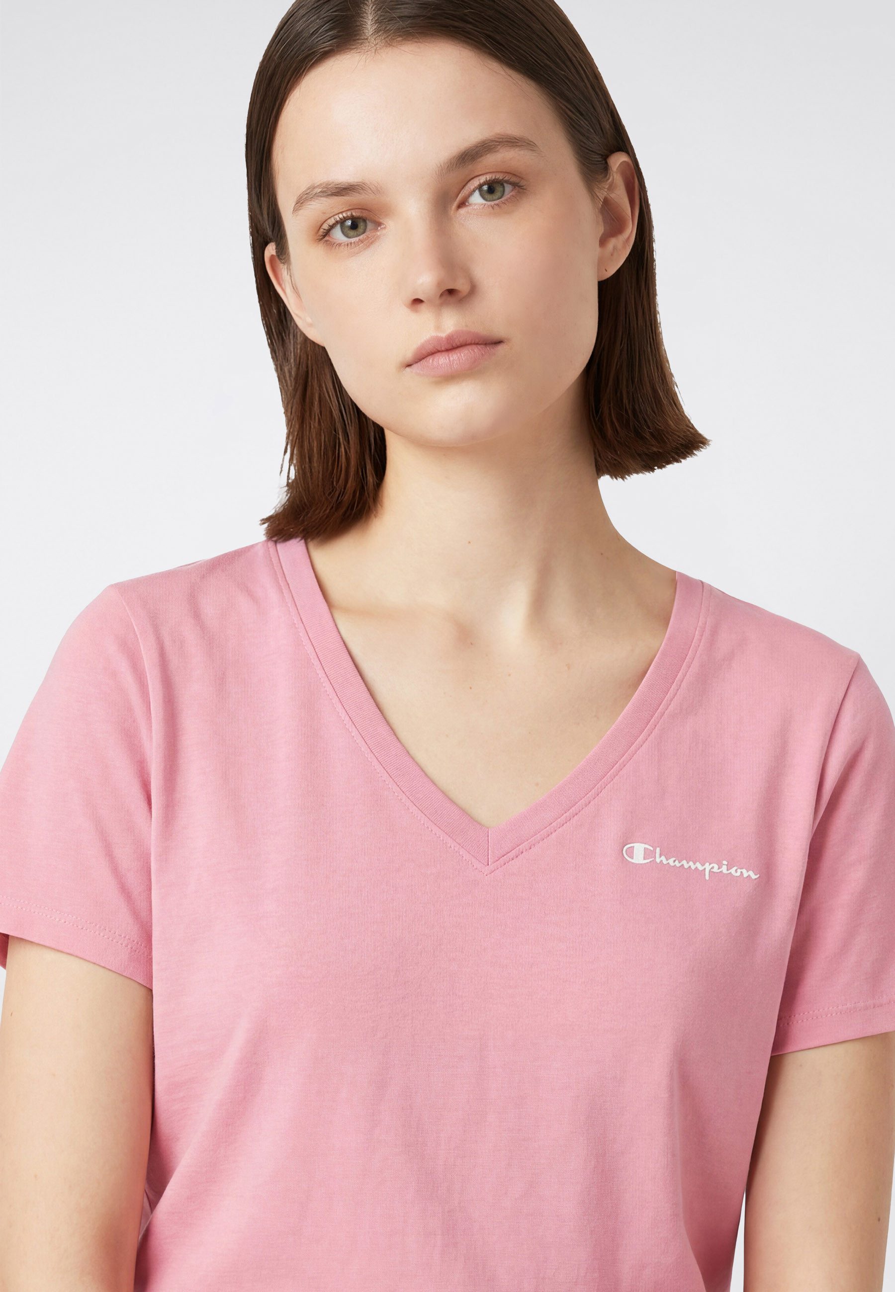 Champion T-Shirt ICONS CONTRAST V-Neck T-Shirt mit Rundhalsausschnitt, aus Baumwolle, Kurzarmdesign