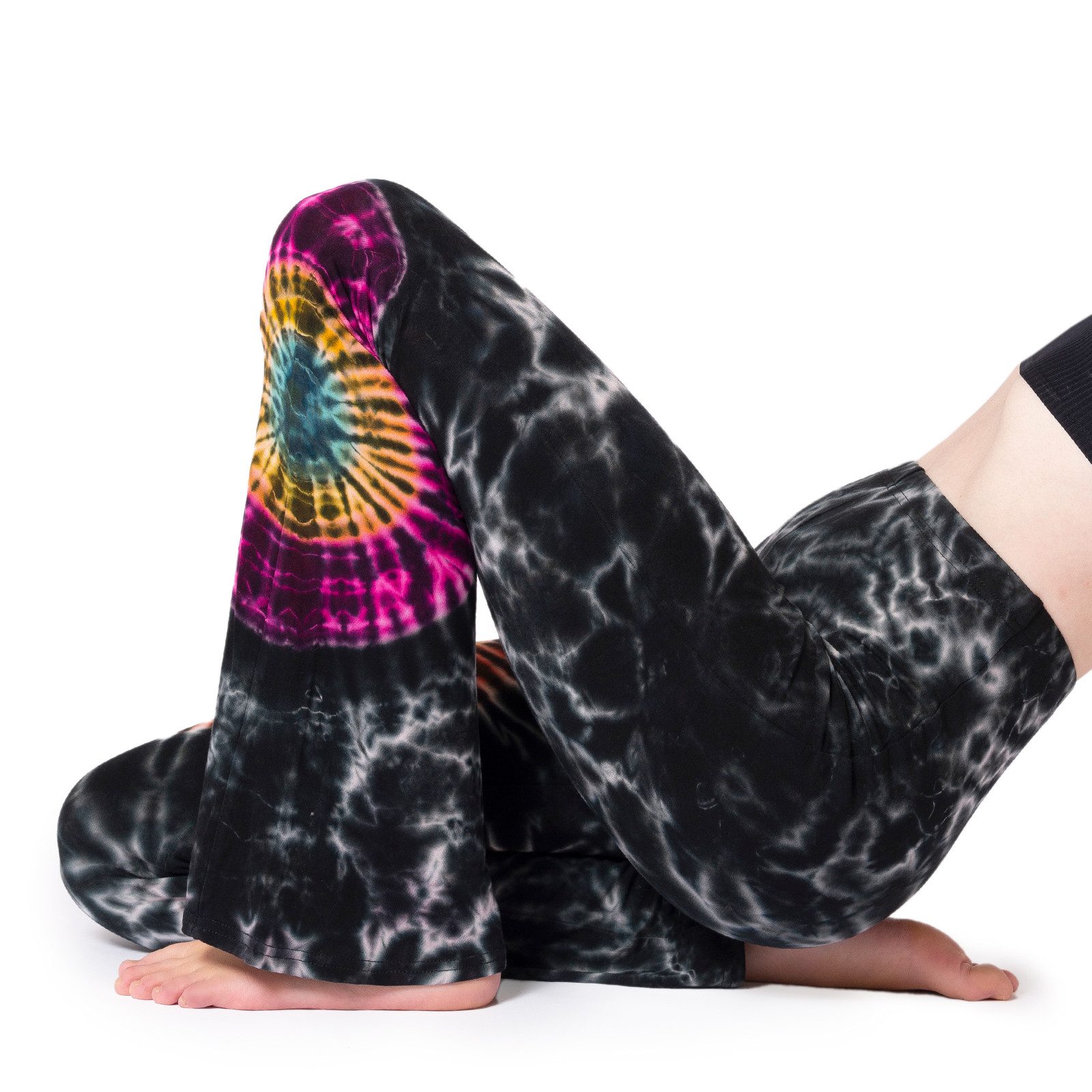 PANASIAM Schlaghose Unikat Batik Leggings stretch mit ausgestelltem Bein handgefertigt bequeme Bootcut Hose mit Schlag aus natürlicher Viskose für Yoga Sport