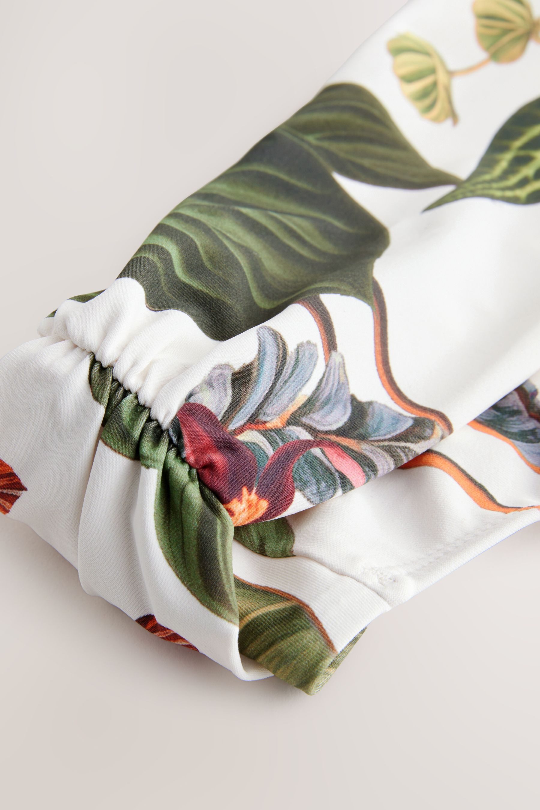 Next Bikini-Hose Bikinihose mit Rollbund (1-St)