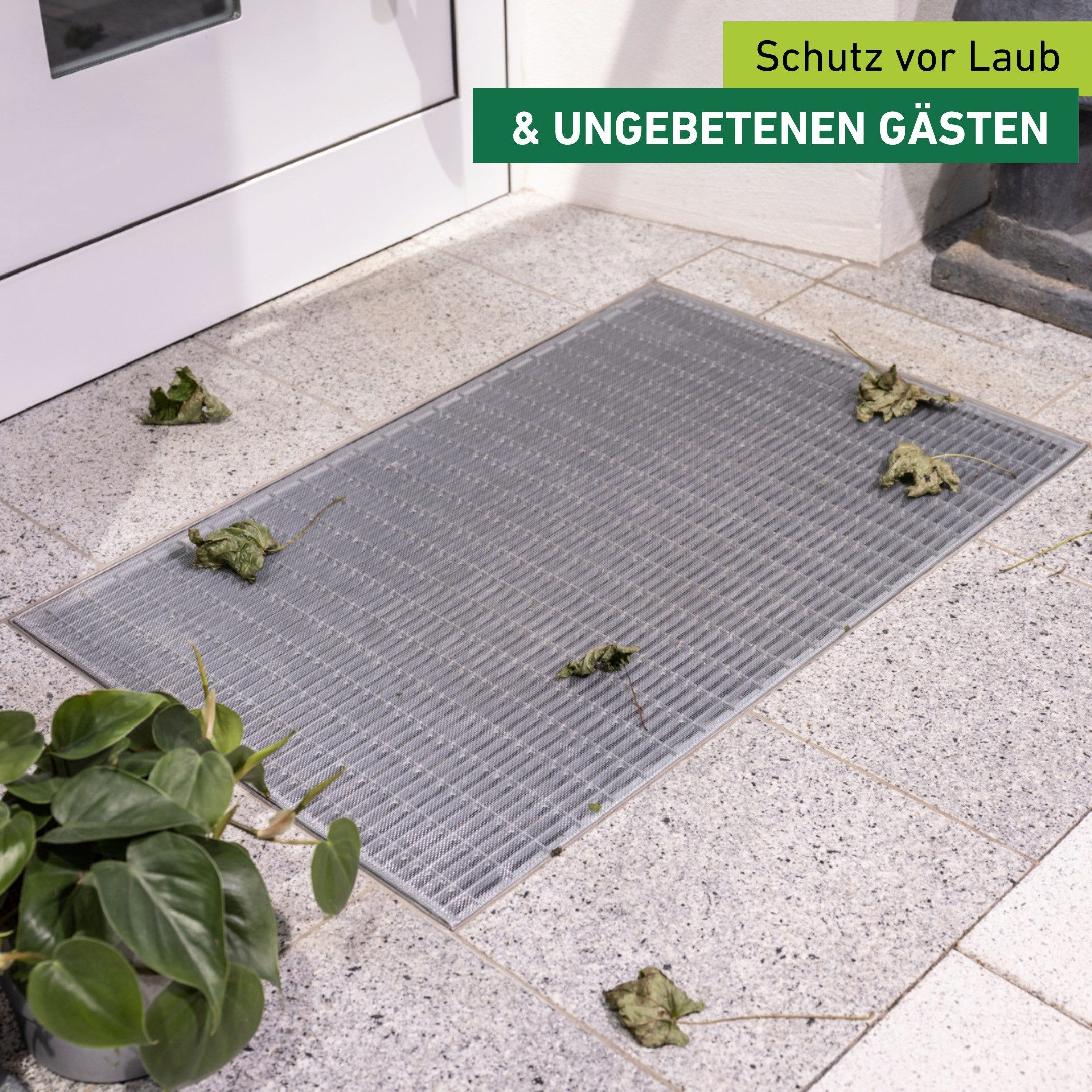 Windhager Lichtschachtabdeckung zuverlässiger Schutz vor Laub, Ungeziefer, Kellerschacht Schutzgitter, (1-St), individuell kürzbar, erhältlich in Alu-, Edelstahl-, Fiberglasgewebe