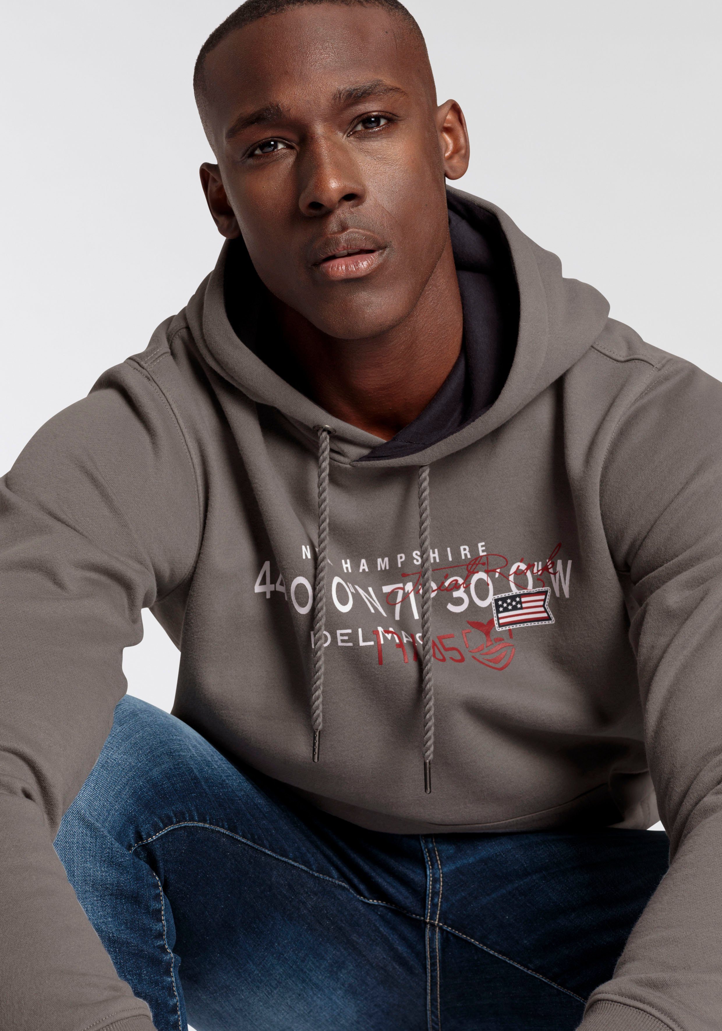 DELMAO Kapuzensweatshirt Langarm, lockere Passform, mit Print, mit Kapuze – Bild 4 von 5