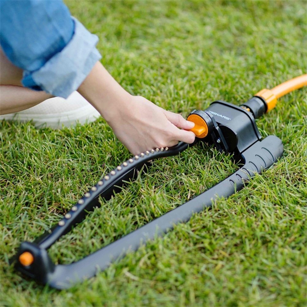 Fiskars Viereckregner Fiskars Oszillierender Sprinkler M